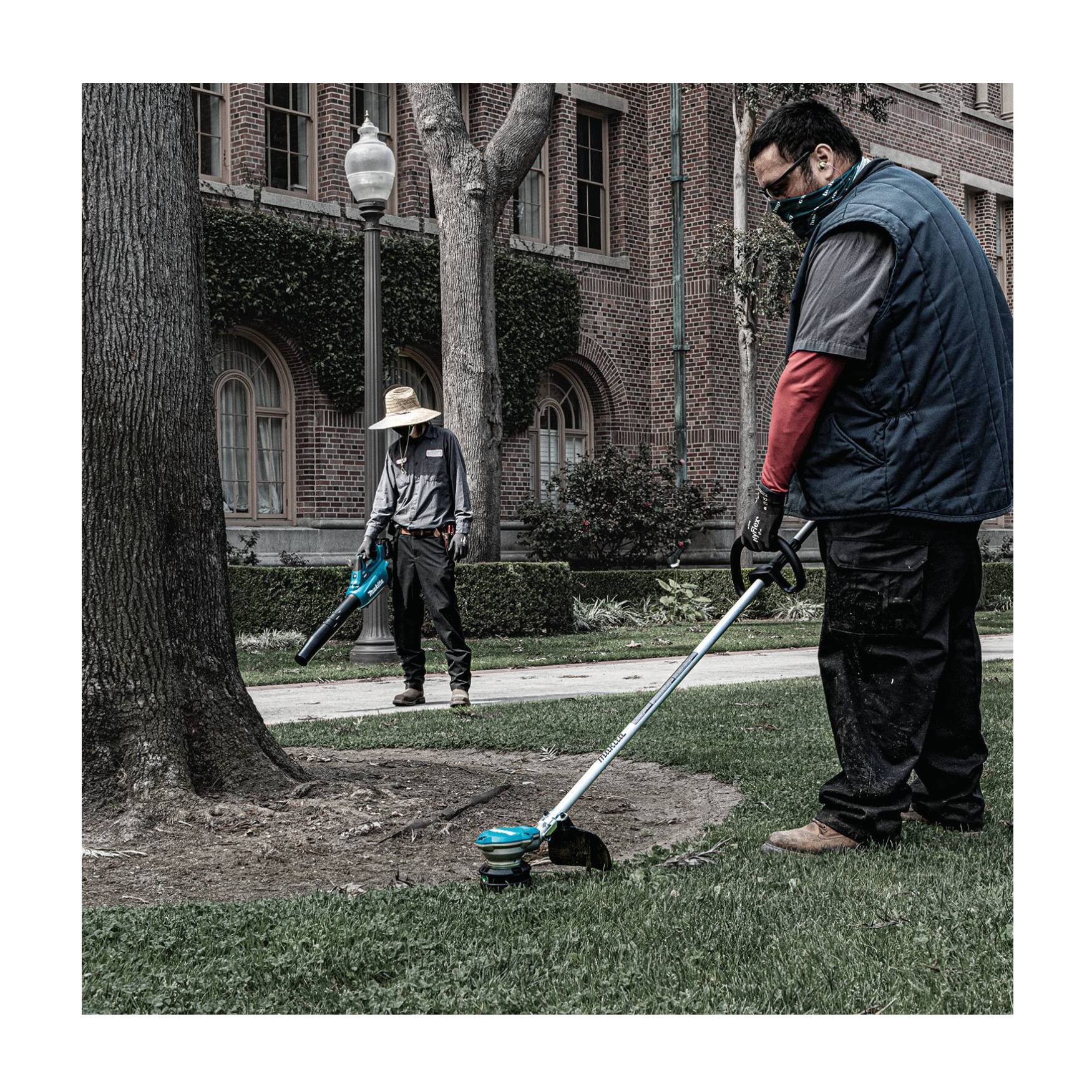 Angle. Makita - Makita GRU01M1 40V max XGT Brushless Cordless 15 Inch String Trimmer Kit (4.0Ah).