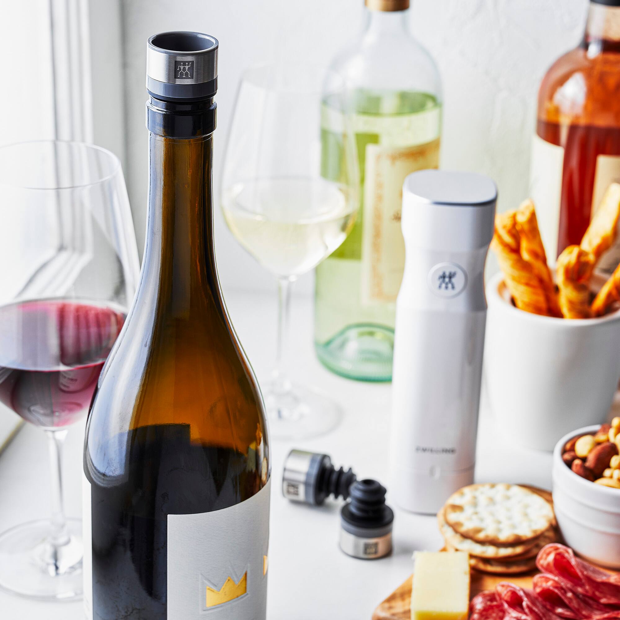 Alt View 3. ZWILLING - ZWILLING Fresh & Save 3-pc Vacuum Wine Sealer (Set of 3), Gift Set - Stainless Steel.