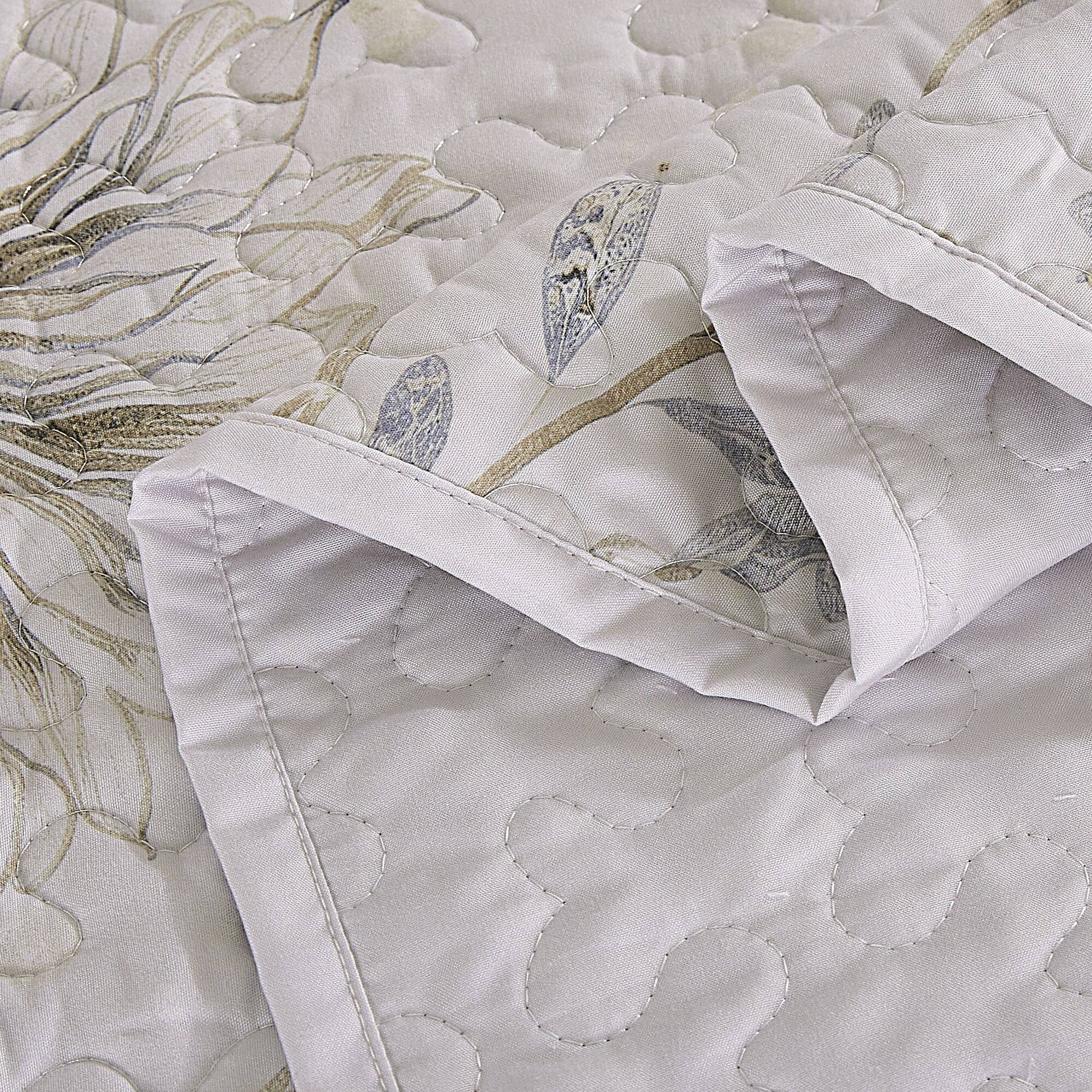 Left. MarCielo - MarCielo 3 Piece Lightweight Quilt Bedspread Set Reversible Floral Botanical - Taupe Daisy.