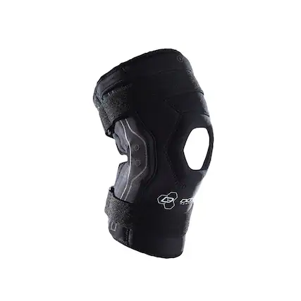 Front. DonJoy - DonJoy Performance Bionic Knee Brace (Black/Small) - Black.