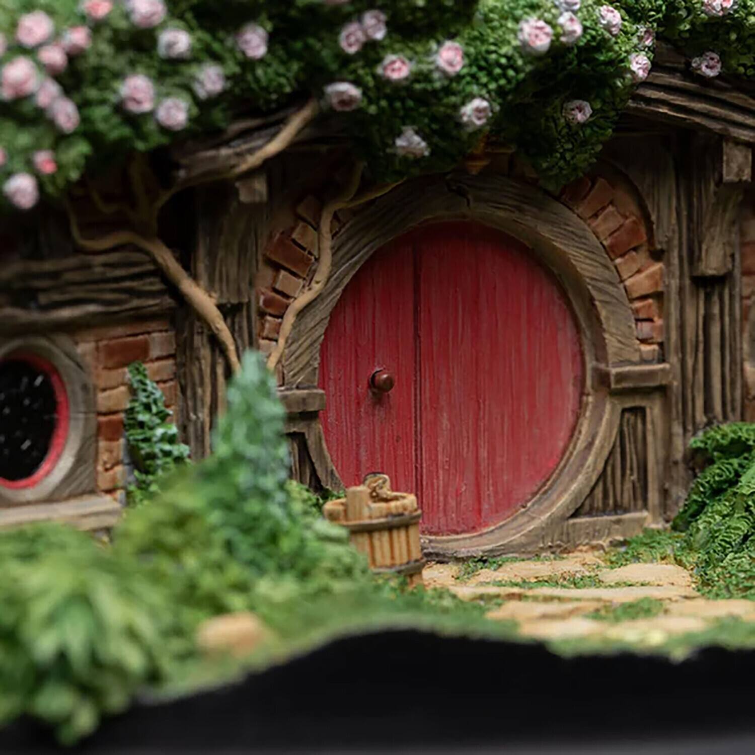 Alt View 2. Weta Workshop - WETA Workshop Polystone - 22 Pine Grove Hobbit Hole   - COLLECTIBLES - Multicolor.