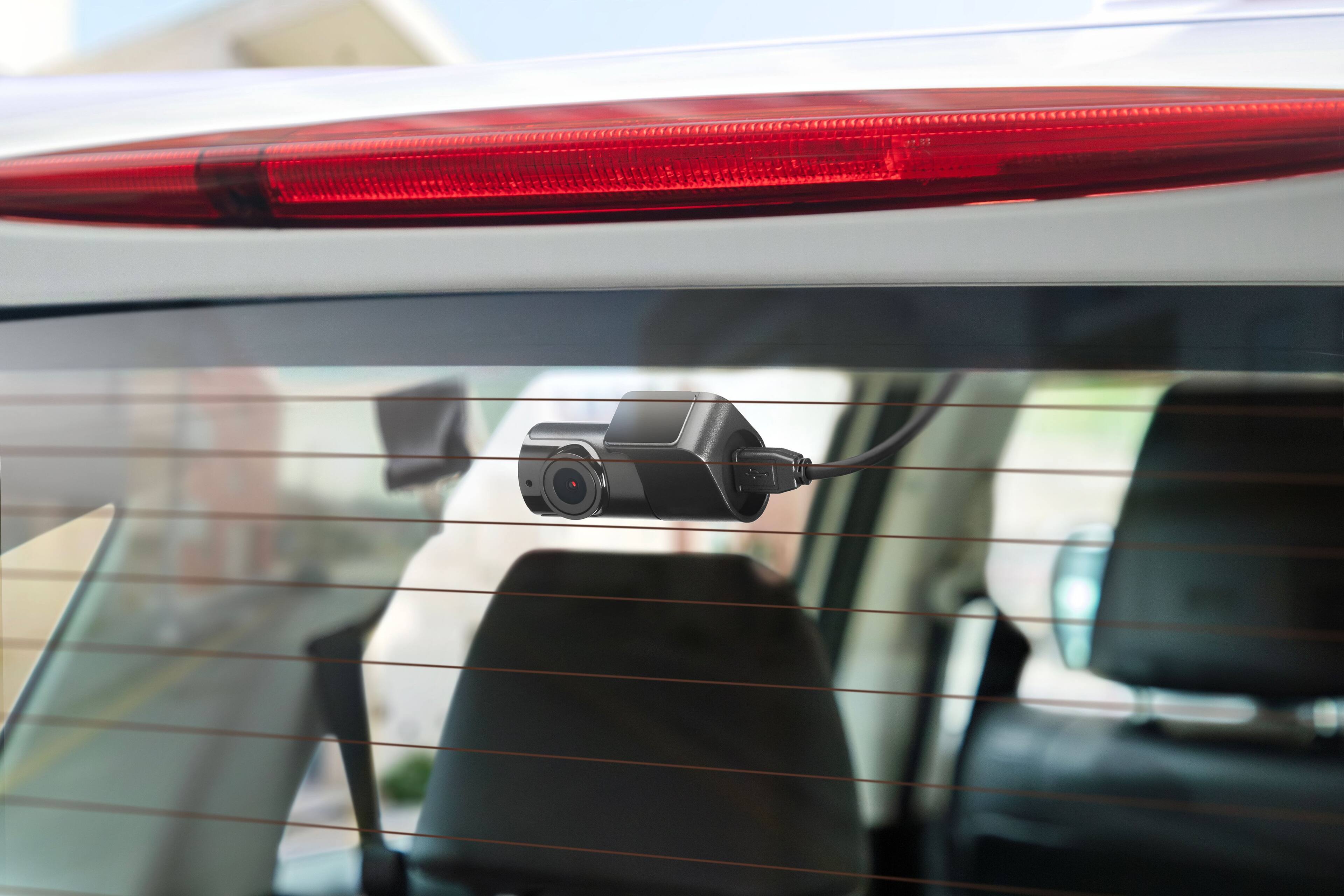 Alt View 6. THINKWARE - ARC800 4K UHD Front and Full HD Rear Dash Cam with Built-In GPS and Wi-Fi, Compatible with iOS, Android, MacOS, Windows - Black.