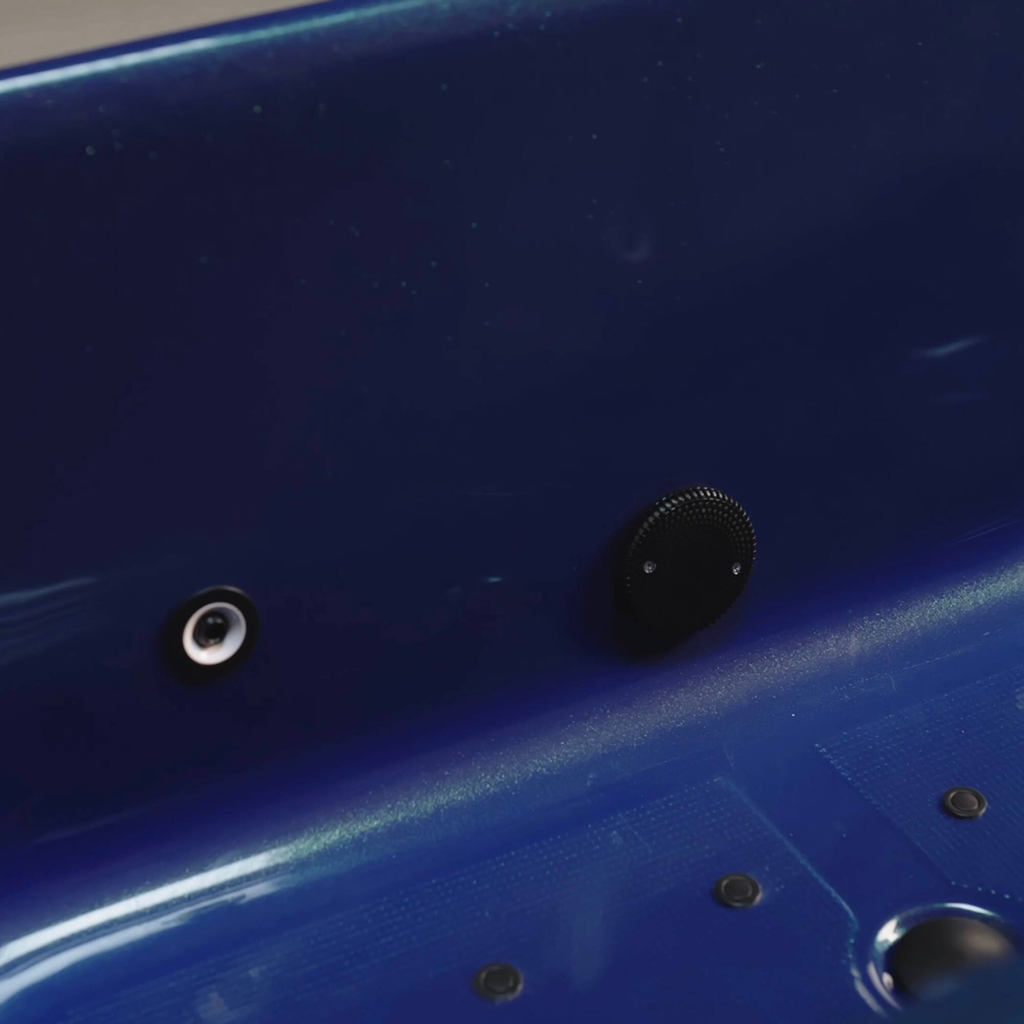 Alt View 4. Empava - 67 in. x 31.5 in. Center Drain Combination 16 Water and 12 Air Bubble Jets Bathtub Freestanding Whirlpool Bath in Blue - Blue.