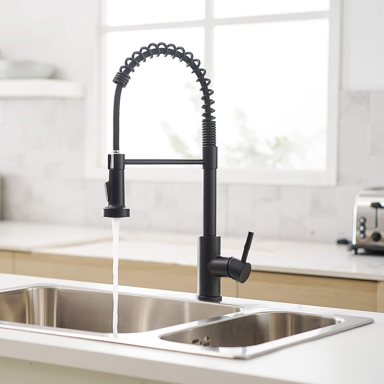 Commercial Kitchen Faucet with Pull Out Sprayer Single Handle Single Lever Kitchen Sink Faucet