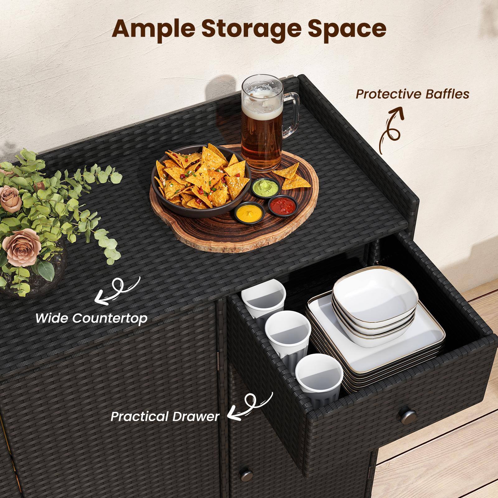Ample Storage Space  
Protective Baffles  
Wide Countertop  
Practical Drawer
