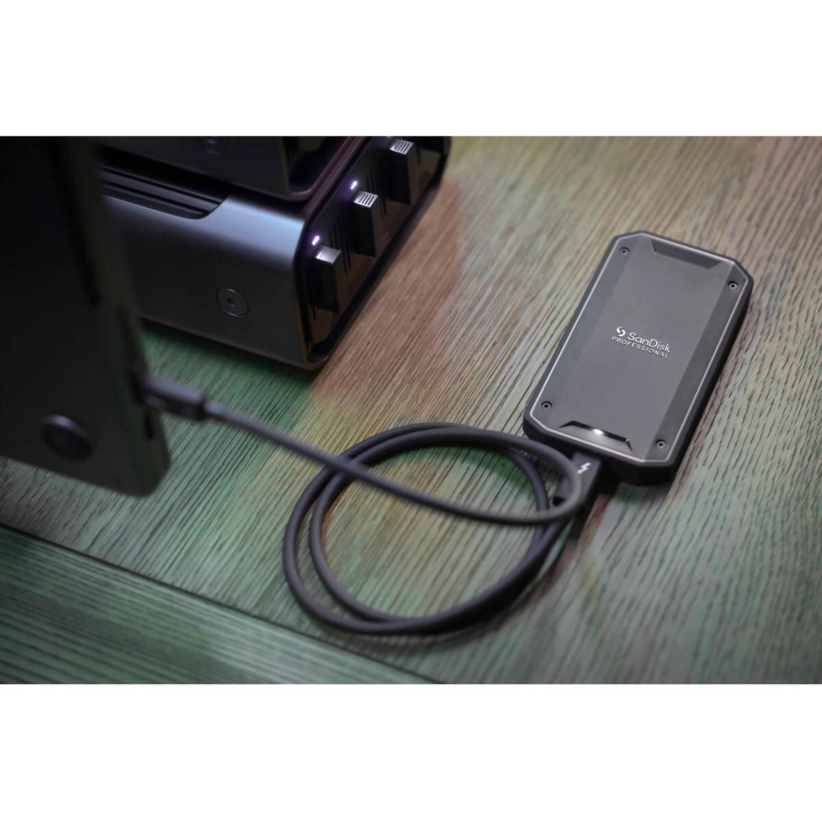 SANDISK PRO G40 4TB Thunderbolt 3 Portable External SSD - Best Buy