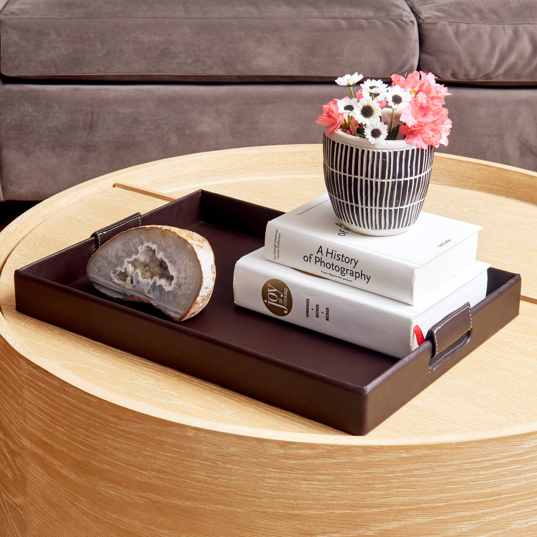 I | I  I 2 I jOY P0 a SNEHOOO + 1%6 Of A of History Photography - Tw - - - - WIKIN MELAEA