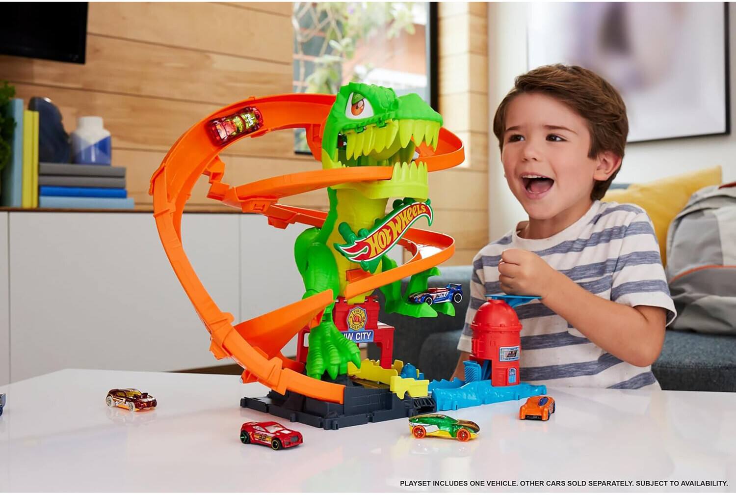 HOW TO ROLL CITY ME PLAYSET INCLUDES ONE VEHICLE. OTHER CARS SOLD SEPARATELY. SUBJECT TO AVAILABILITY.