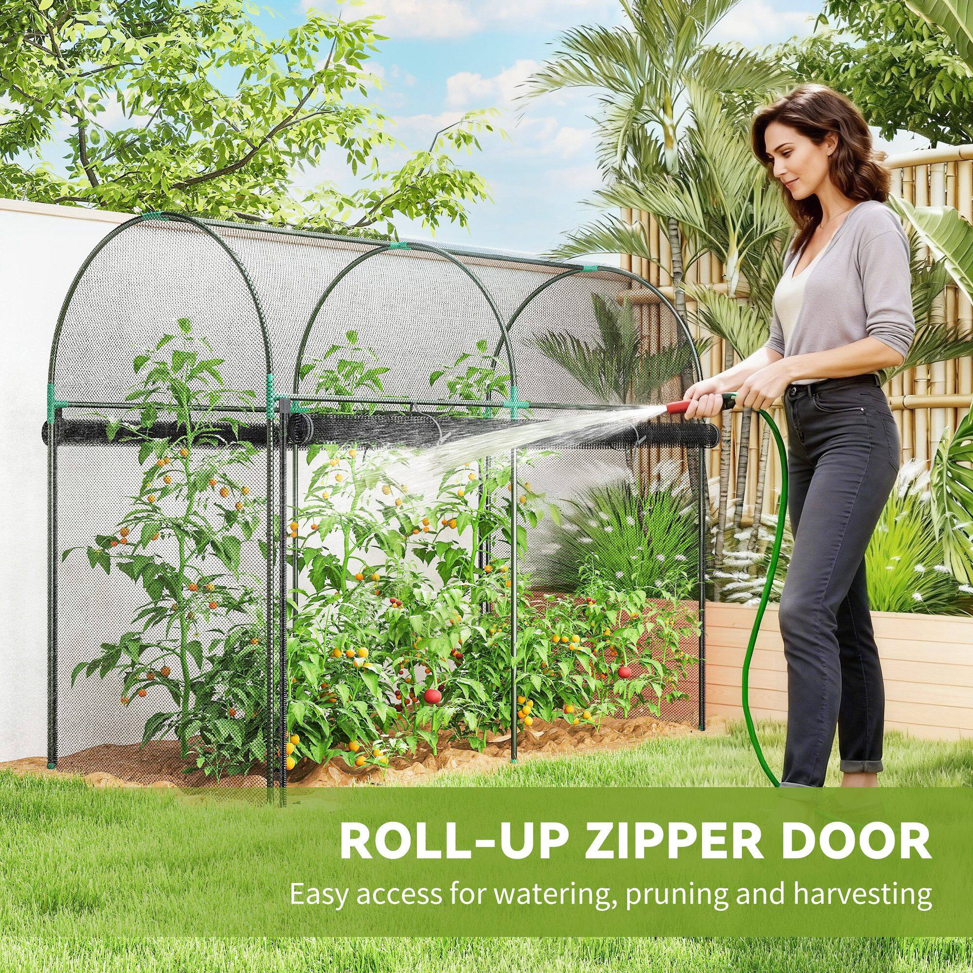 ROLL-UP ZIPPER DOOR  
Easy access for watering, pruning and harvesting