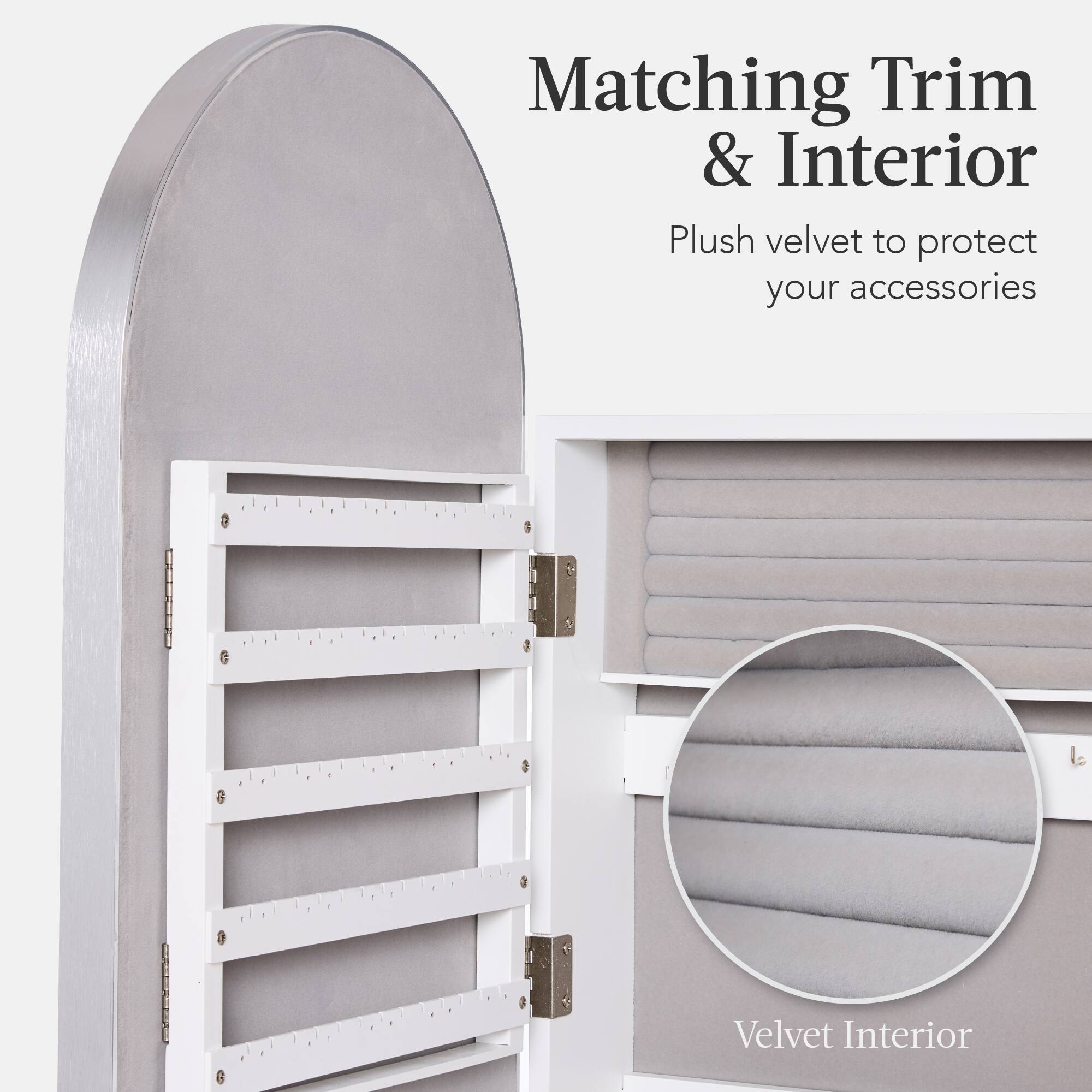 Matching Trim & Interior

Plush velvet to protect your accessories

Velvet Interior