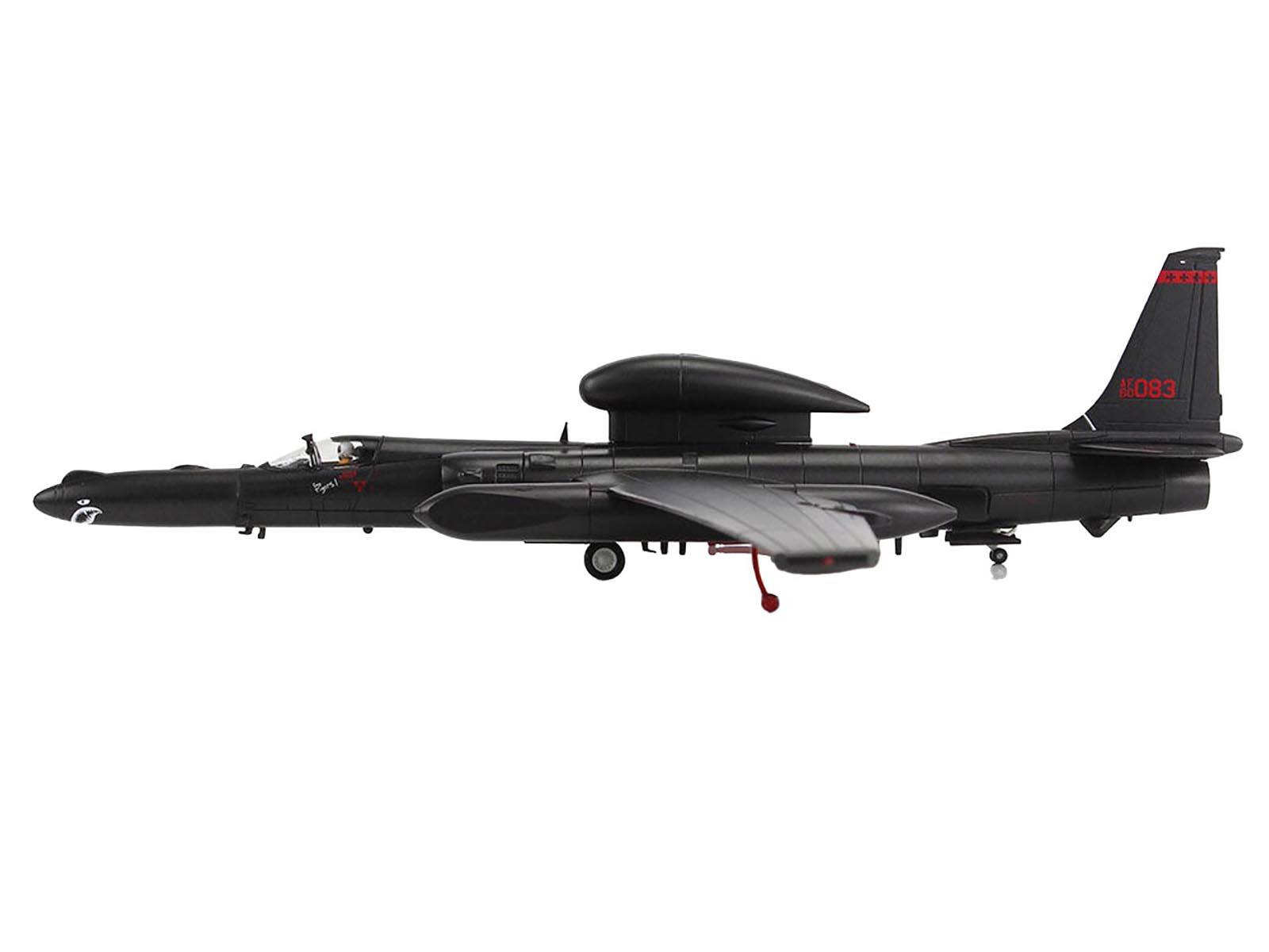 Angle. Hobby Master - Lockheed U-2S Dragon Lady "80-1083 99th ERS 9th RW RAF Fairford" 2021 USAF "Air Power Series" 1/72 - Black.