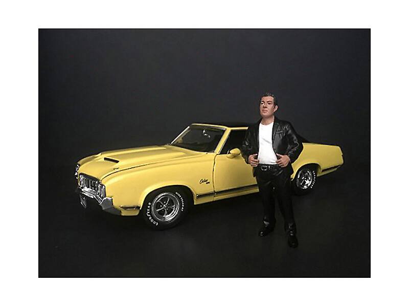 "Hanging Out II" Manuel Figurine for 1/18 Scale Models by American Diorama - Multi