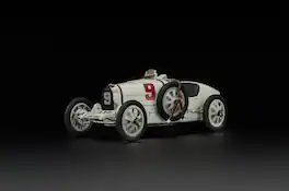 Bugatti T35 #9 National Color Project Germany Limited Edition to 800 pieces Worldwide 1/18 Diecast Model Car by CMC