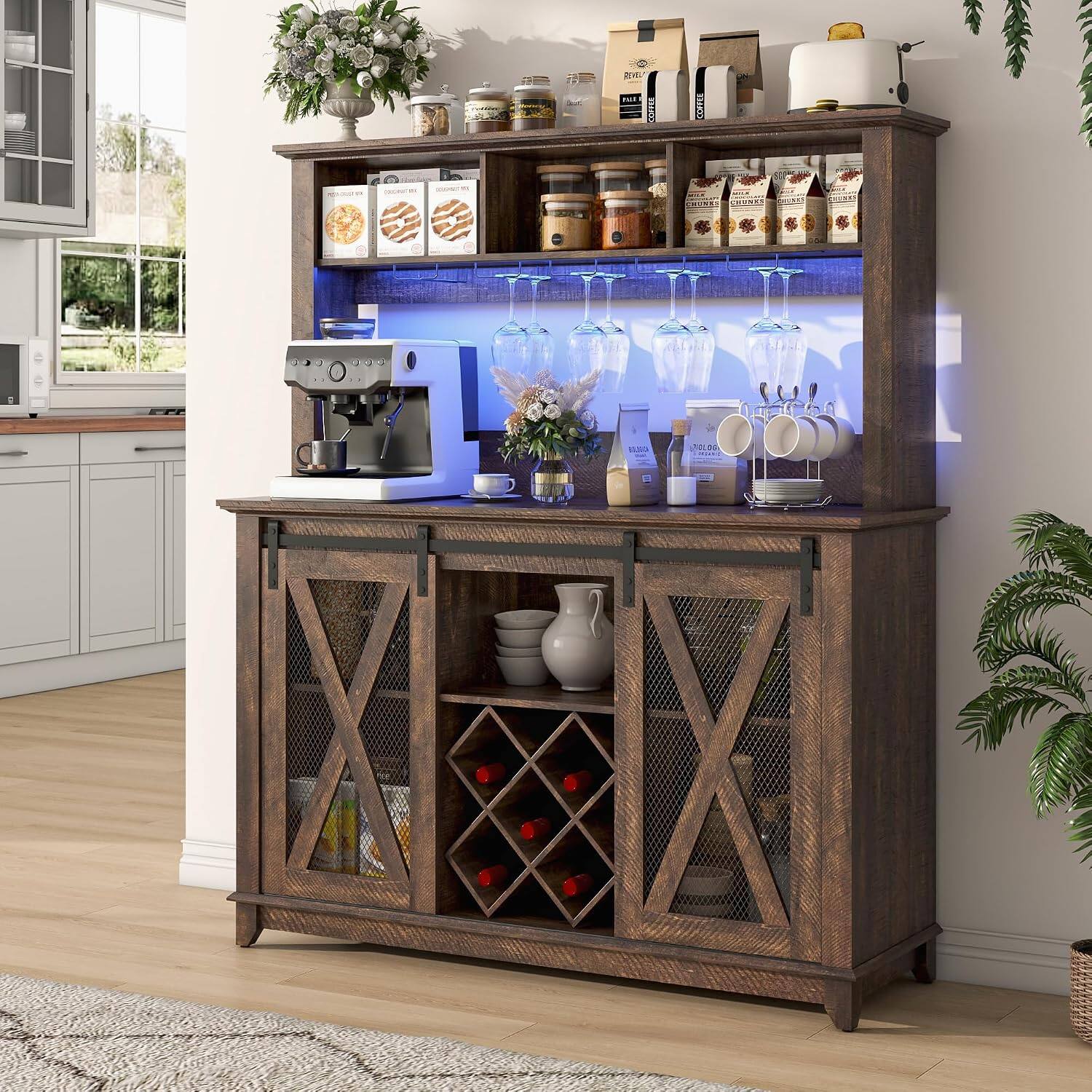 REVEL PALE COMPTTY  
COFFEE  
ACTIONAL  
O 8  
GILLI  
OR