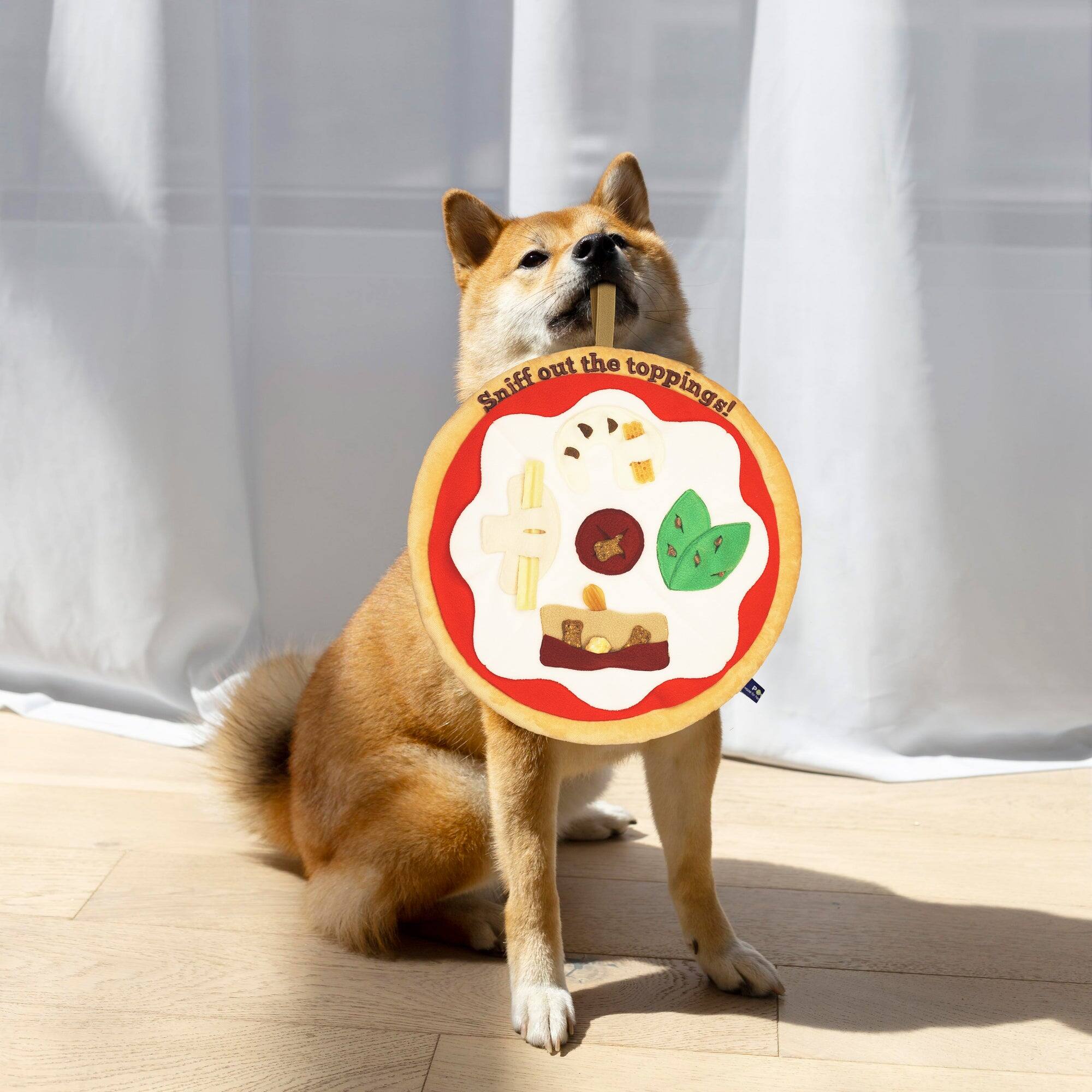 Sniff out the toppings!
