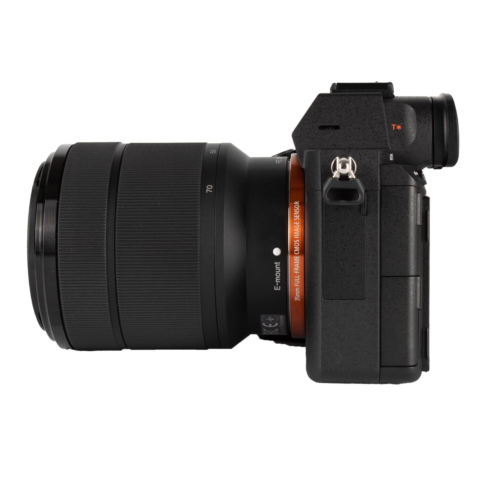 E-mount  
Sensor: CMOS  
Image: Full-frame  
35mm