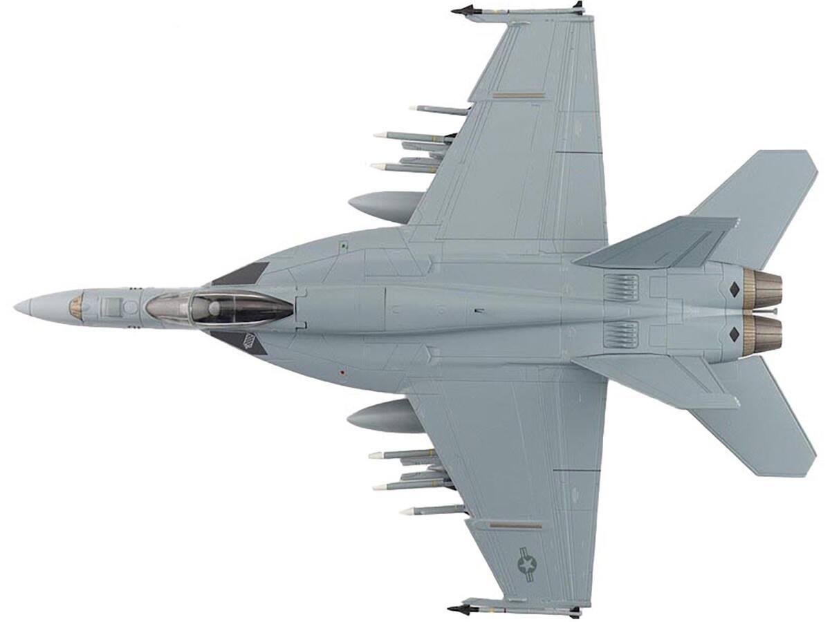 Left. Hobby Master - Boeing F/A-18E Super Hornet Fighter Aircraft "Dagger" United States Navy "Air Power Series" 1/72 - Grey.