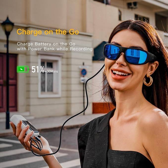 Charge on the Go  
Charge Battery on the Go with Power Bank while Recording  
51% ≈ 30Mins