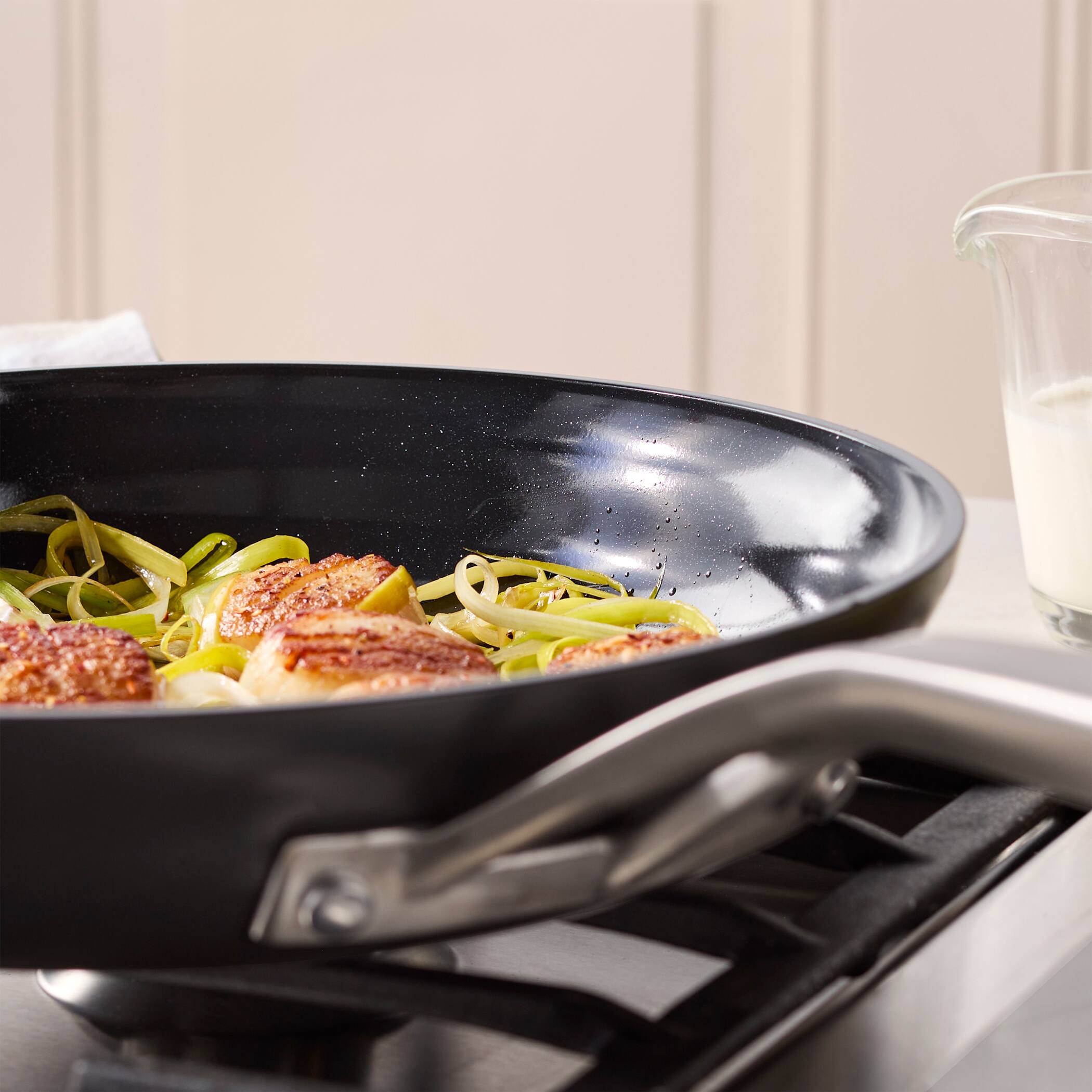 Alt View 5. ZWILLING - ZWILLING Motion Ceramic Hard Anodized 10-inch Aluminum Nonstick Fry Pan - Black.