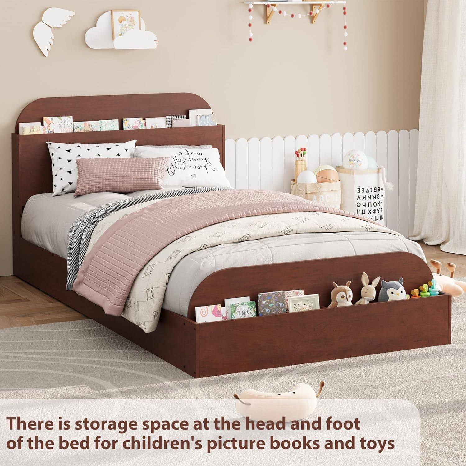 There is storage space at the head and foot of the bed for children's picture books and toys.