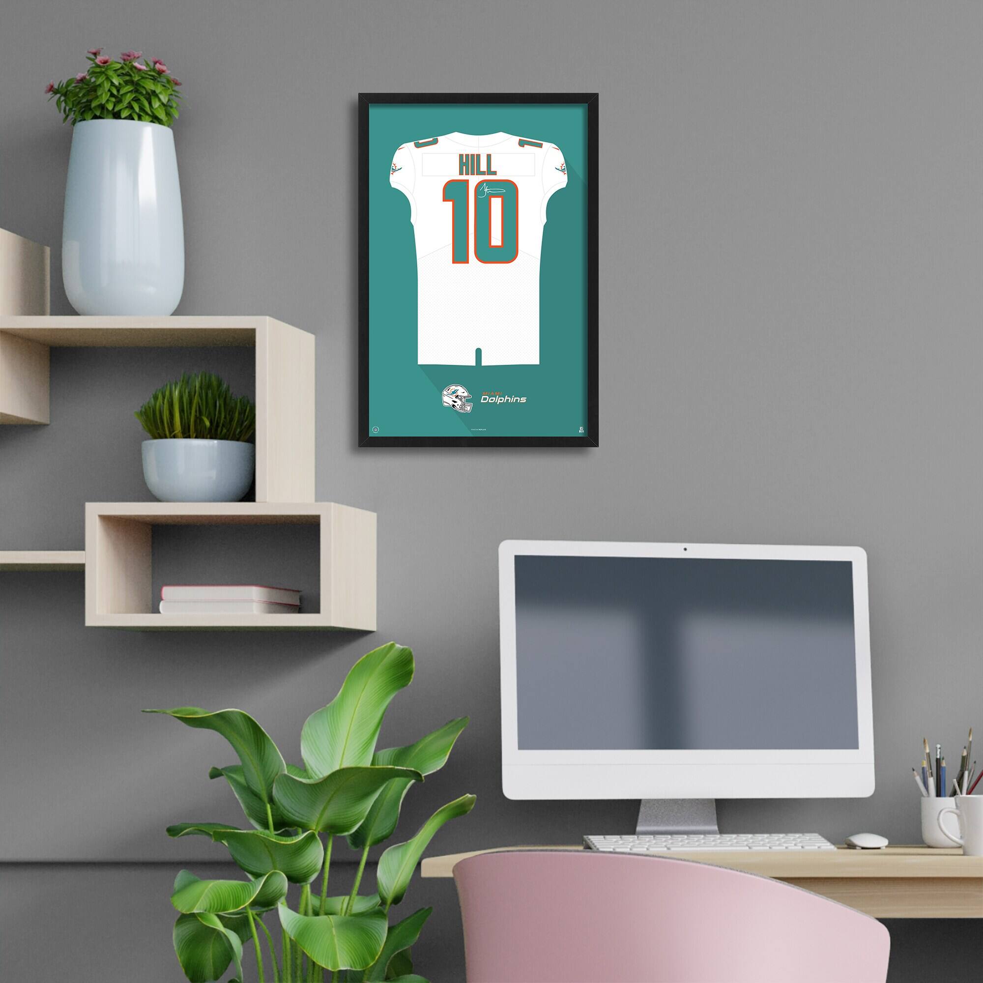 HILL  
10  
Dolphins