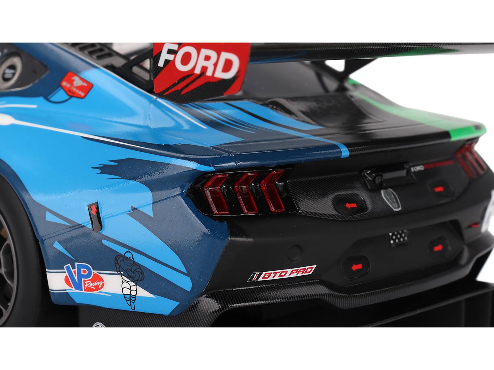 FORD  
VP Racing  
GTD PRO