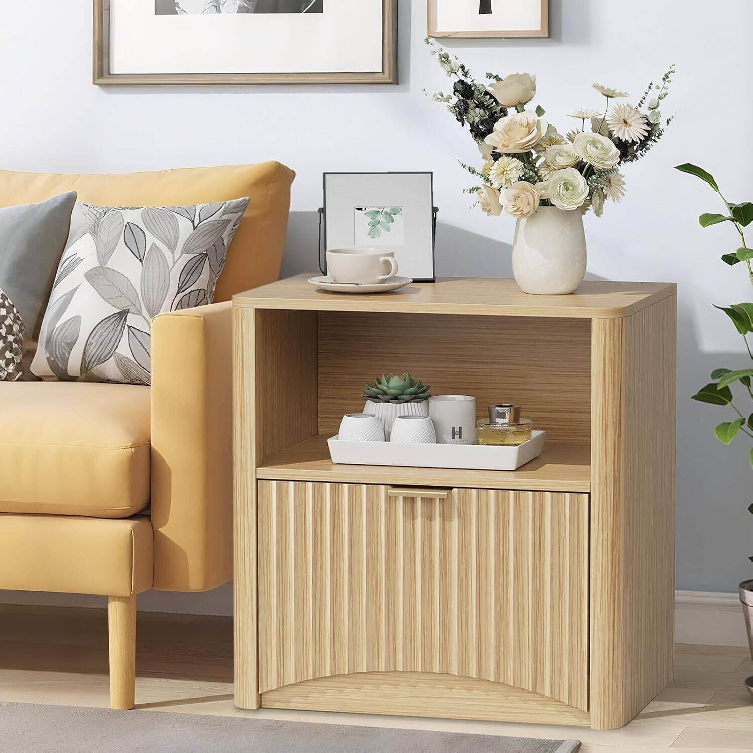 Back. GARVEE - Nightstands, Fluted Nightstand with Drawer and Storage, End Table Mid Century Modern,Oak 1pcs - Oak.