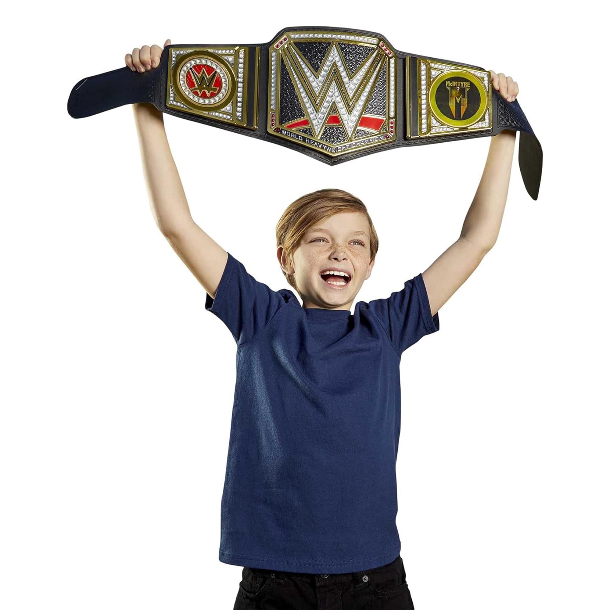 WWE  
HEAVYWEIGHT CHAMPIONSHIP  
RAW  
REIGNING  
RAW
