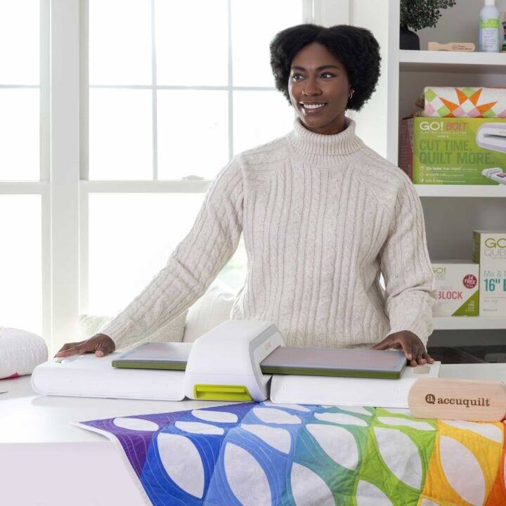 GO! BOLT CUT TIME QUILT MORE. GO! Mix & I FREE 16" BLOCK accuquilt