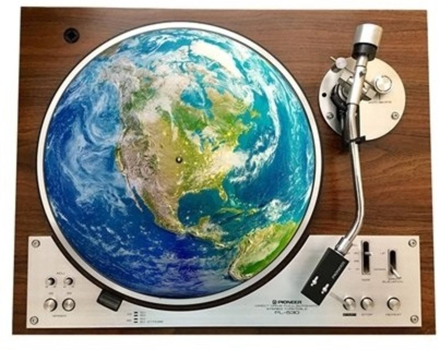 PopMarket - Planet Earth North America - Graphic Turntable Slip Mat - VINYL ACCESSORIES - Multicolor price history on PriceWatchPro