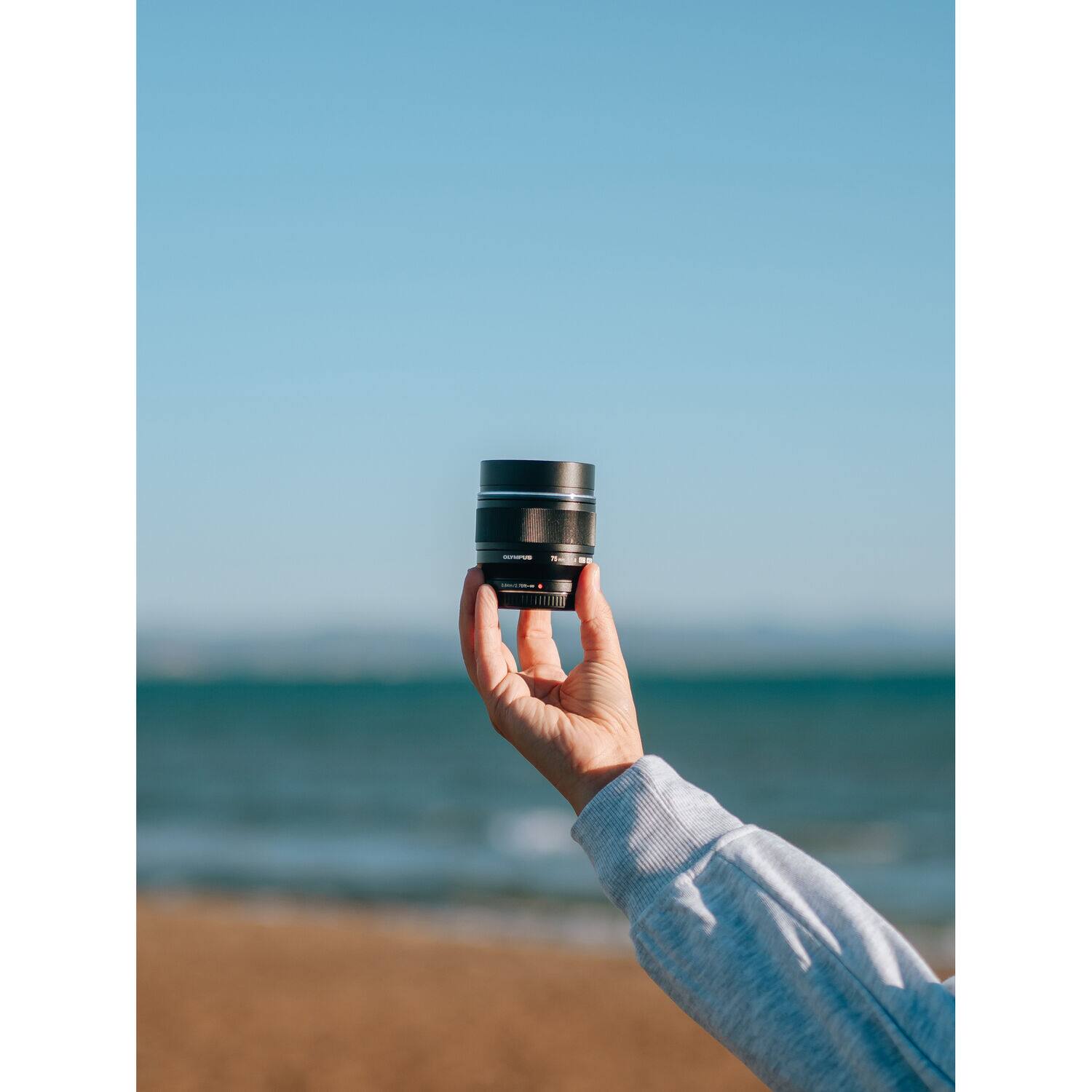Alt View 1. OM System - OM SYSTEM M.Zuiko ED 75mm f/1.8 Lens Bundle - Black.