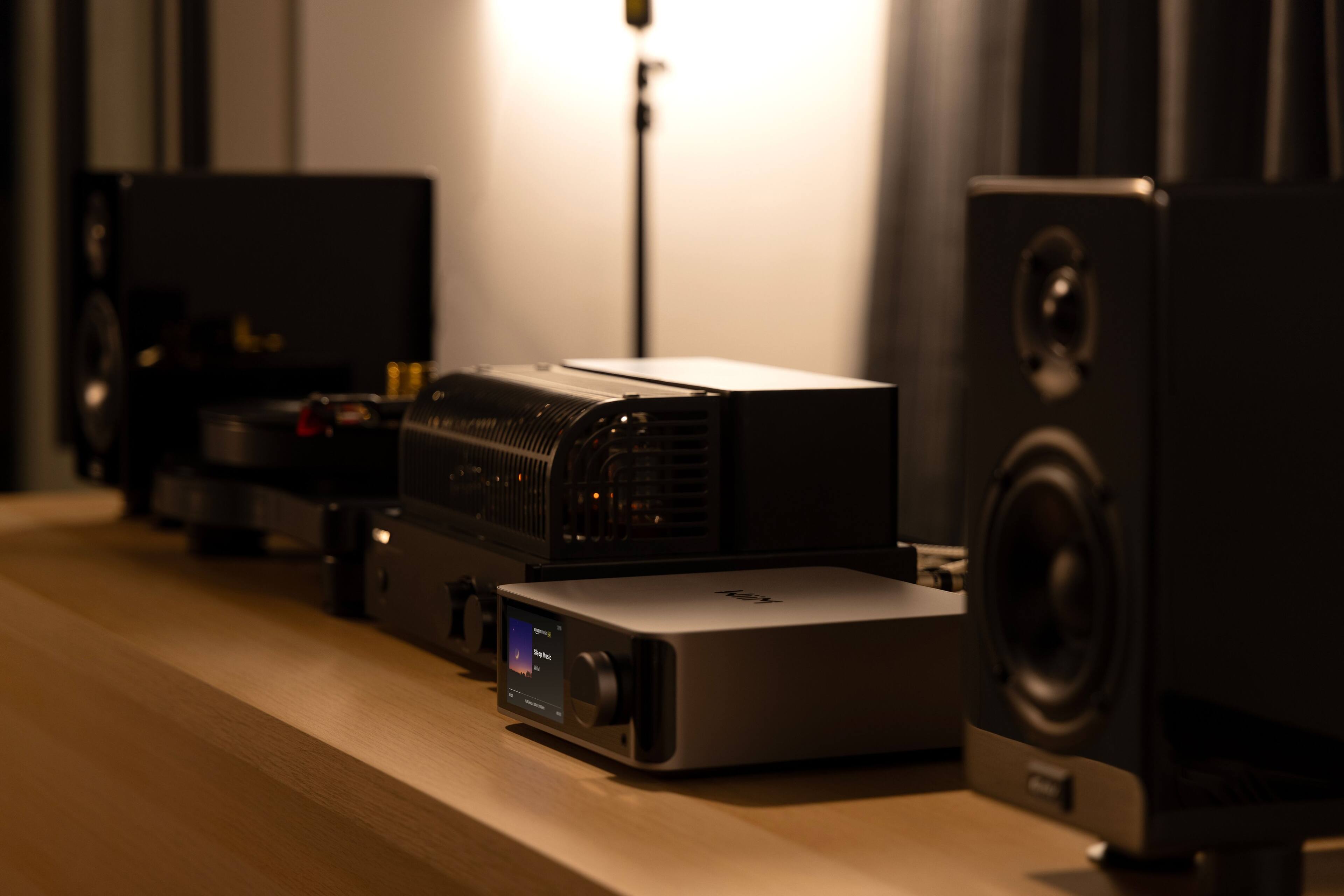 Alt View 4. WiiM - Ultra Digital Music Hub - Space Gray.