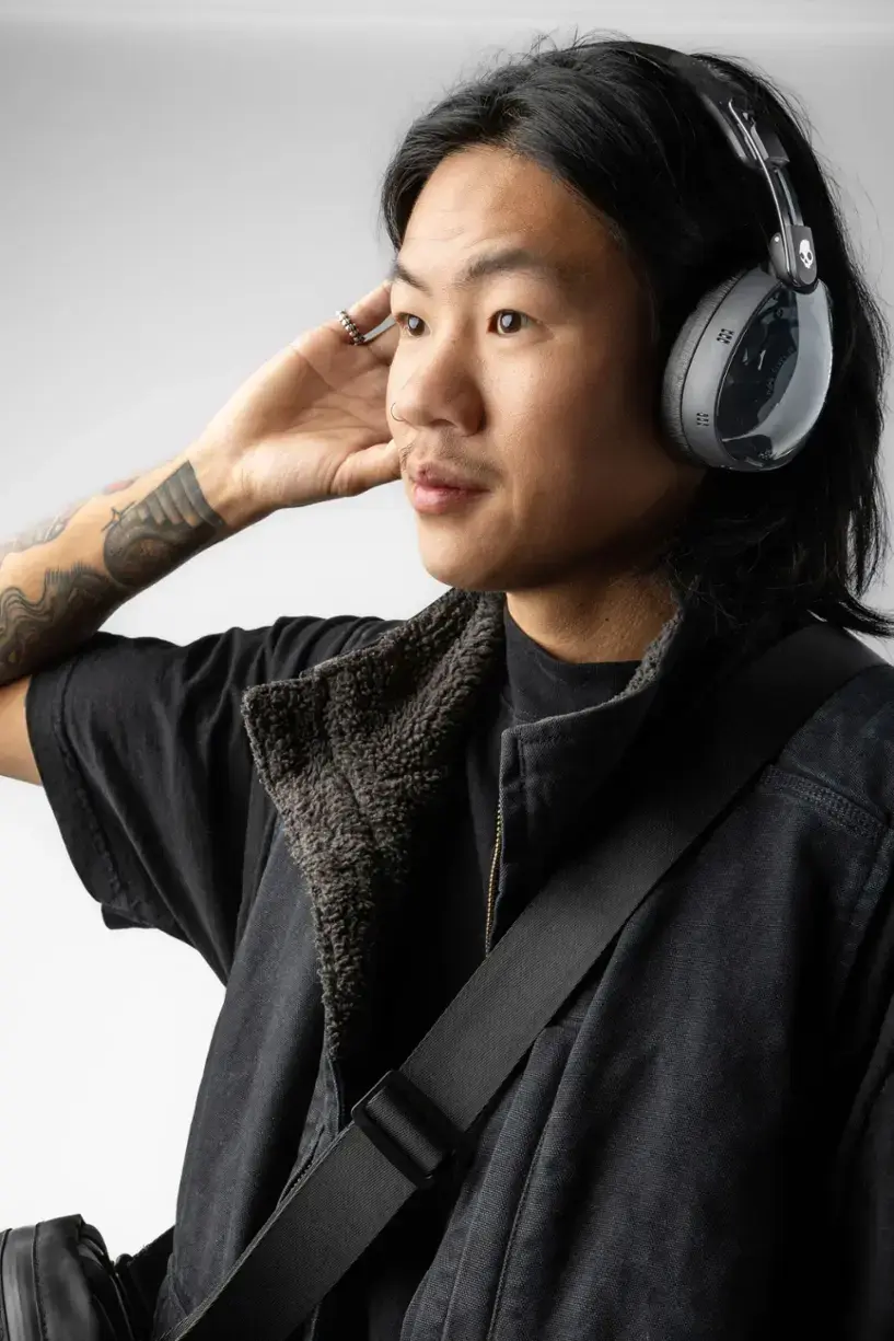 Alt View 3. Skullcandy - Aviator 900 ANC Wireless Noise Cancelling Over-Ear Headphones - Black.