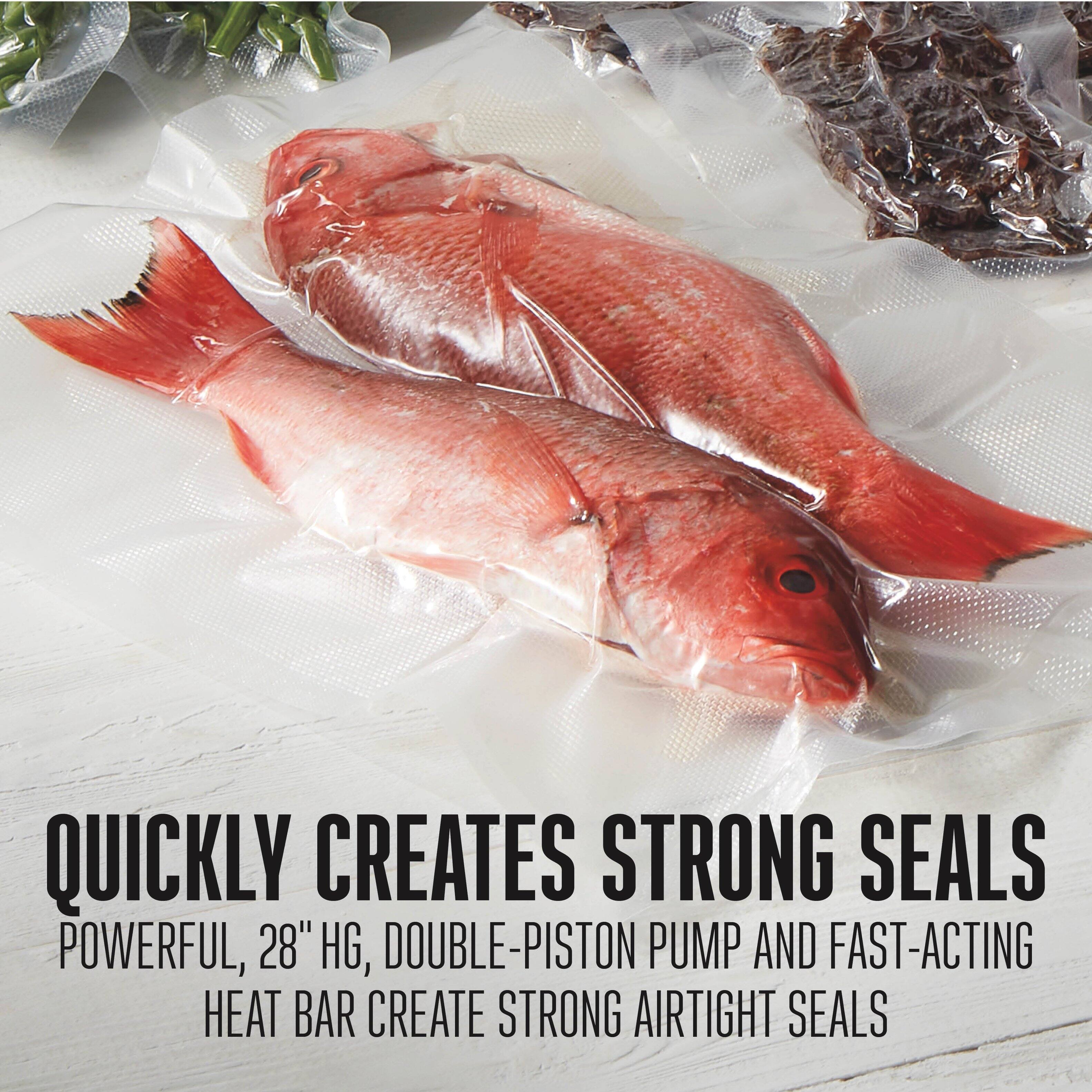 QUICKLY CREATES STRONG SEALS  
POWERFUL, 28" HG, DOUBLE-PISTON PUMP AND FAST-ACTING HEAT BAR CREATE STRONG AIRTIGHT SEALS