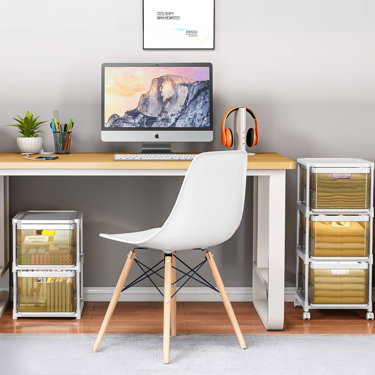 The text on the image reads:

"Сделай свою работу
интересной"