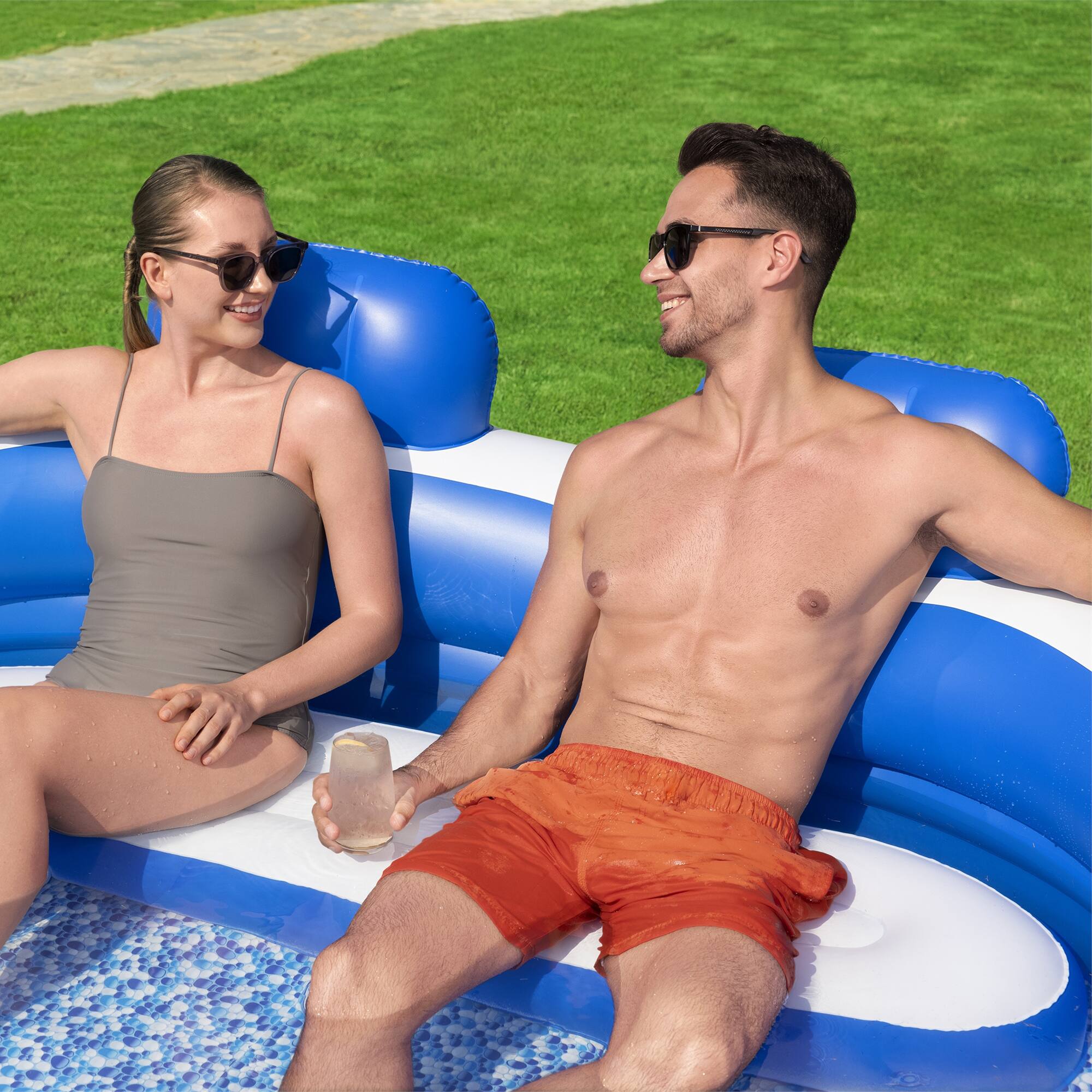 Alt View 2. Bestway - Splash Paradise: Family Pool, 7'7".