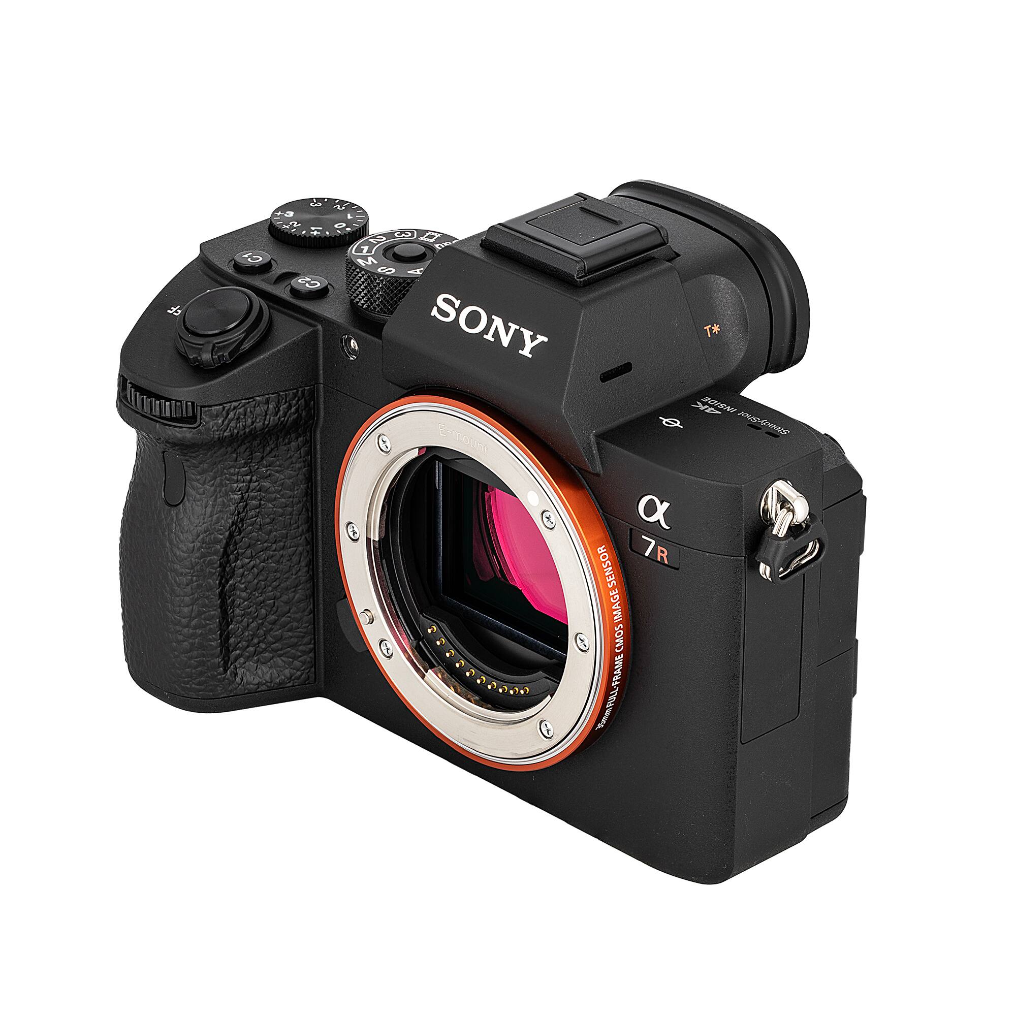 d C1 V + 5 2 H 1 M 6O A C2 SONY T* n ANSCRG 1 Ermotin D SENSOR 7R R IMAGE E C CMOS ER wPALFRAME