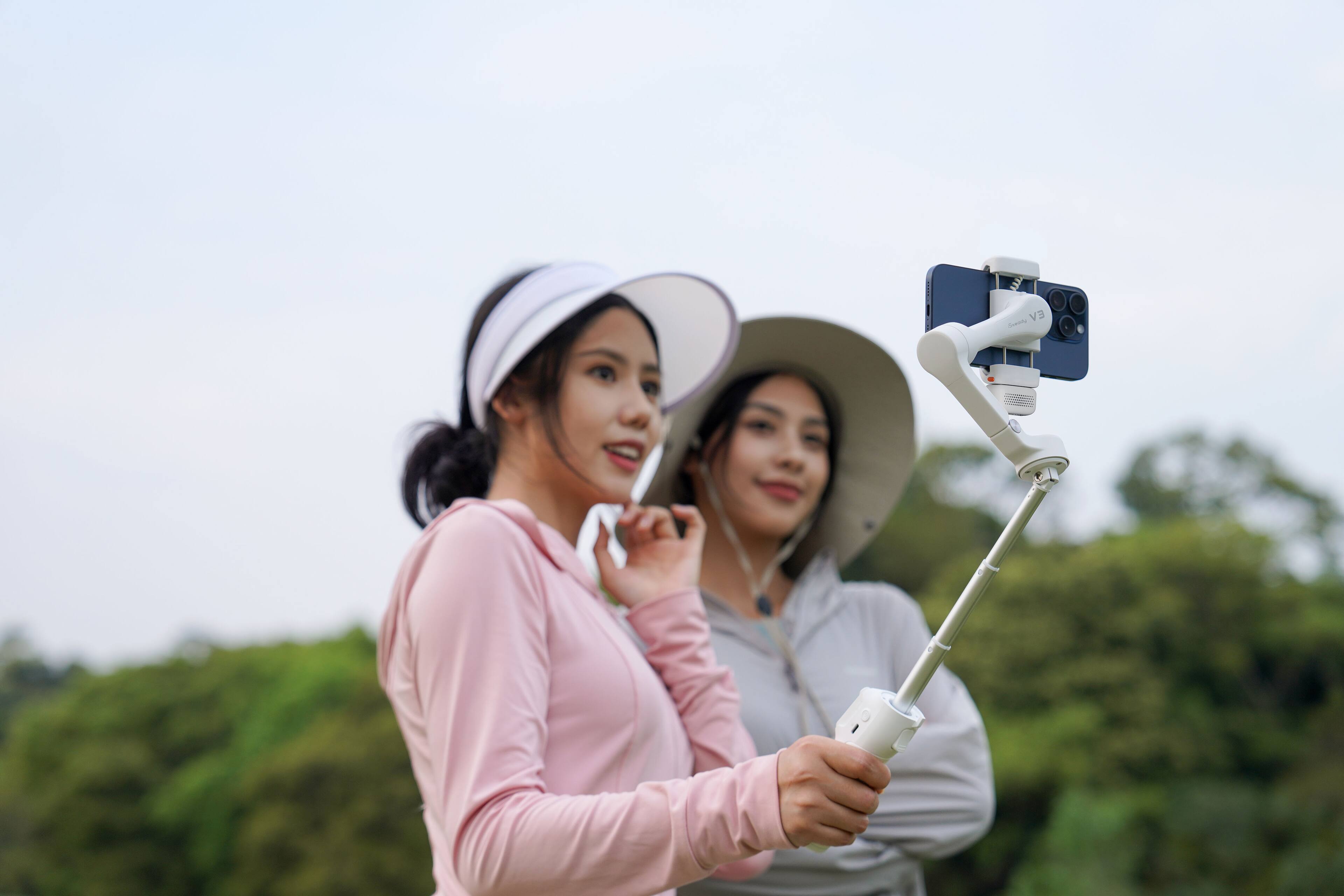 Alt View 16. Hohem - iSteady V3 3-Axis Gimbal Stabilizer for Smartphone w/ AI Tracking, Detachable Remote, Extendable Pole, & Magnetic Light - White.