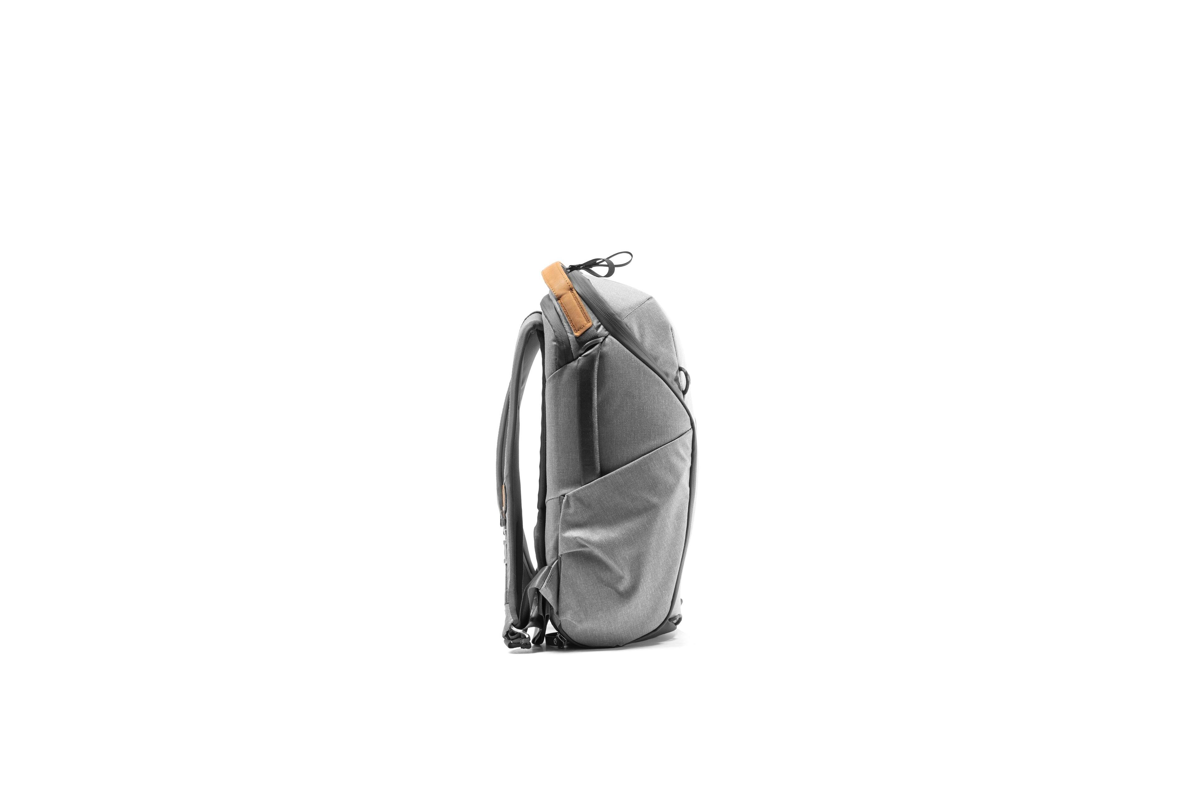Left. Peak Design - Everyday Backpack Zip 15L - Ash.