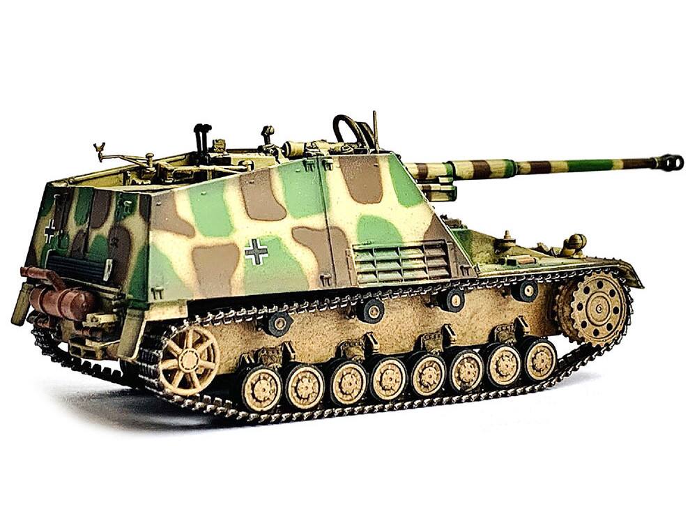 Angle. Dragon Models - German Sd.Kfz.164 Hornisse Nashorn Armored Vehicle German Army NEO Dragon Armor Series 1/72 Plastic Model - Multi.