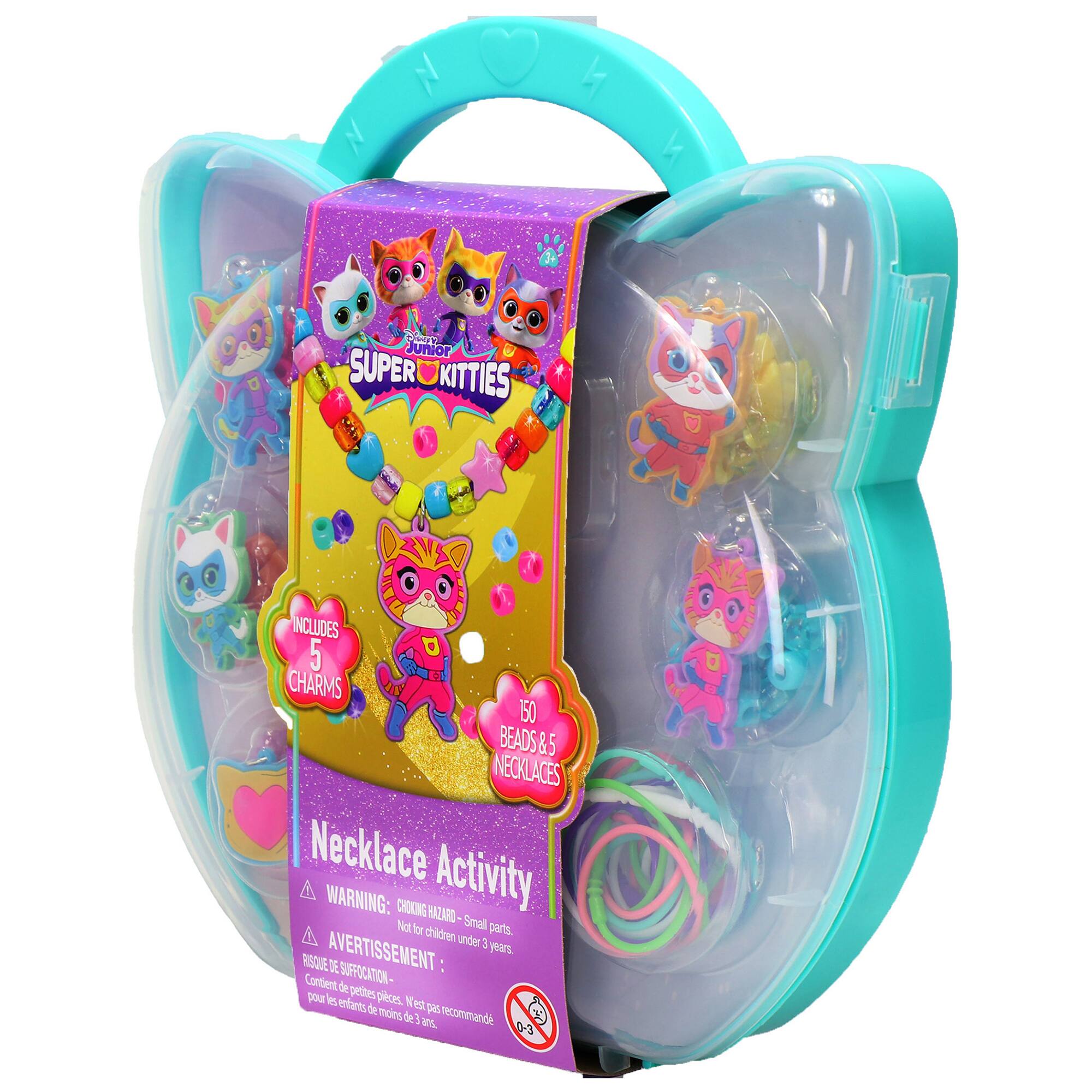 The image features a toy set called "Super Kitties" that includes 5 charms, 150 beads, and 5 necklaces. The set is designed for children and comes with a warning that it is not suitable for small children under 3 years old due to the risk of choking. The toy set is intended for children aged 3 and up.
