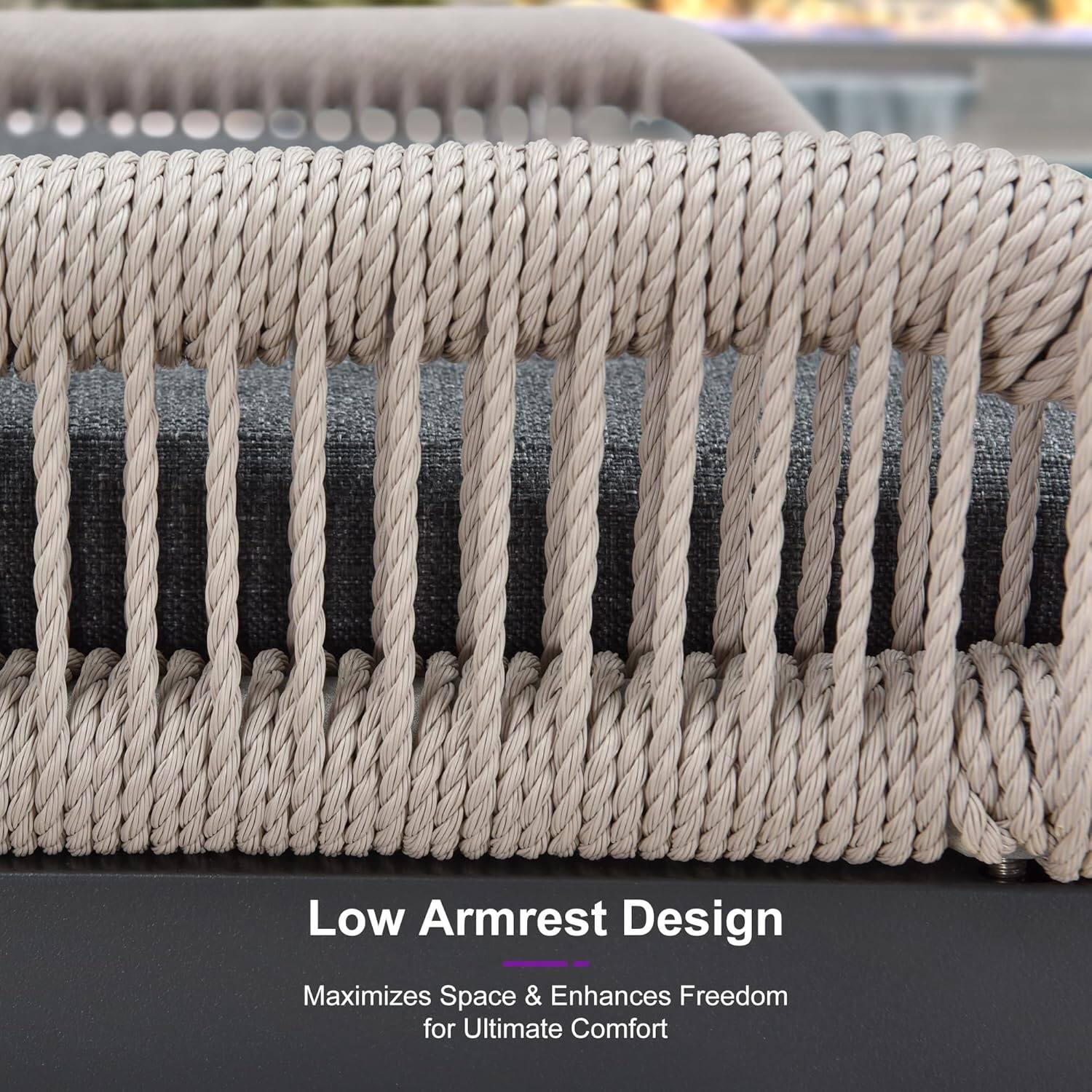 Low Armrest Design  
Maximizes Space & Enhances Freedom for Ultimate Comfort