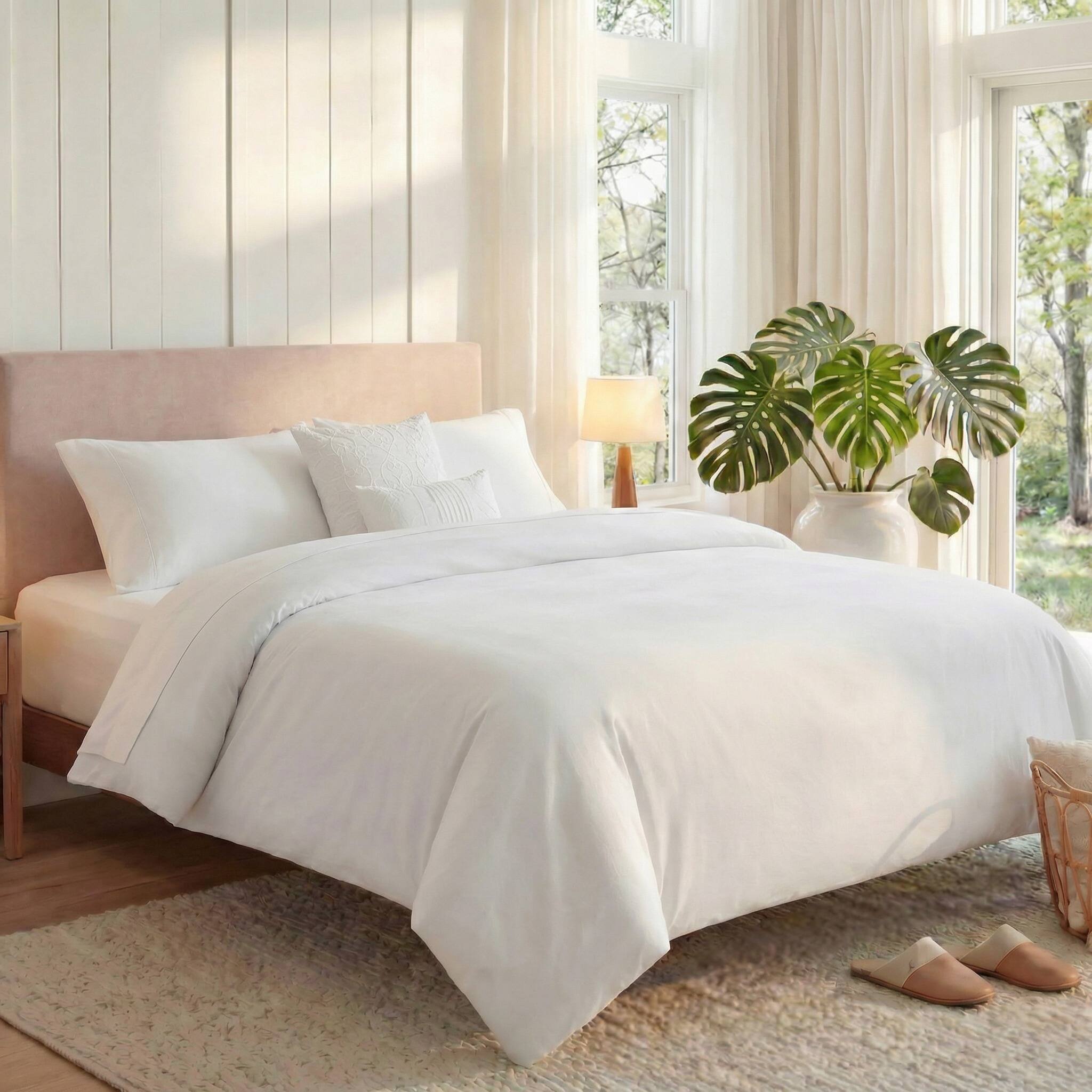 Front. Malletson - King Size 5-Piece 100% Cotton Duvet Cover Set – Includes Cushions & Shams - White.