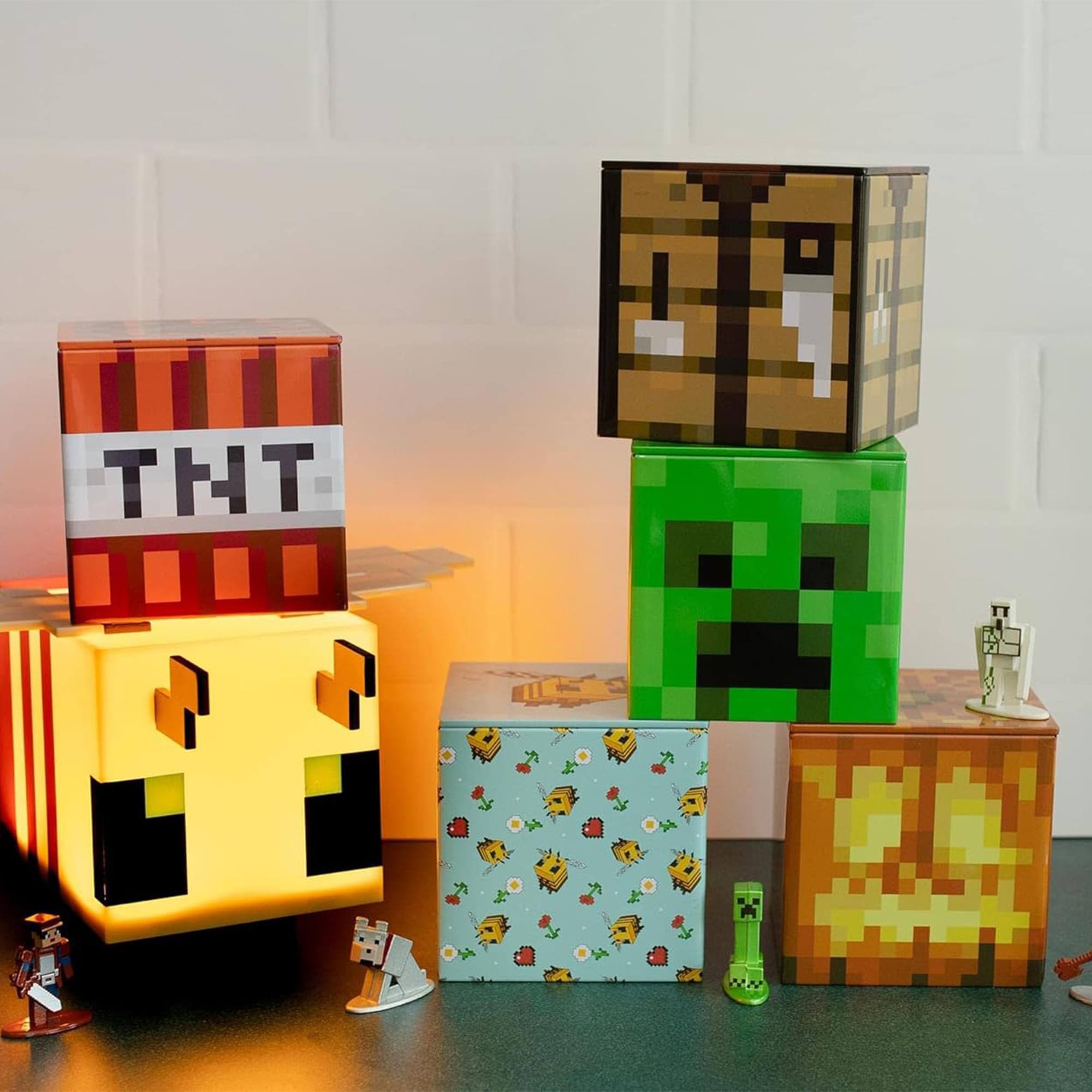 Alt View 2. Ukonic - Minecraft 5-Piece 4 Inch Tin Storage Box Bundle - Multicolored.