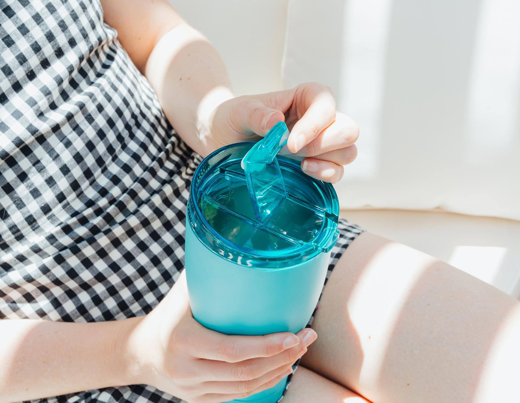 Alt View 4. Silver Buffalo - Matte Teal Stainless Steel Tumbler With Flip Lid | Holds 30 Ounces - Green.