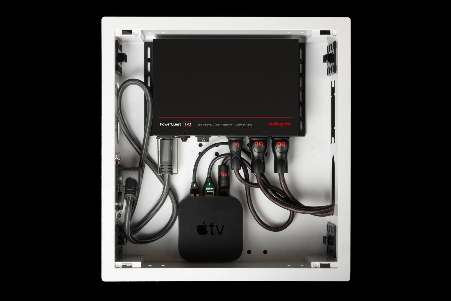 PowerQuest TV3 N-SAFETY SURGE PROTECTION + LINE FILTERING  
audioquest