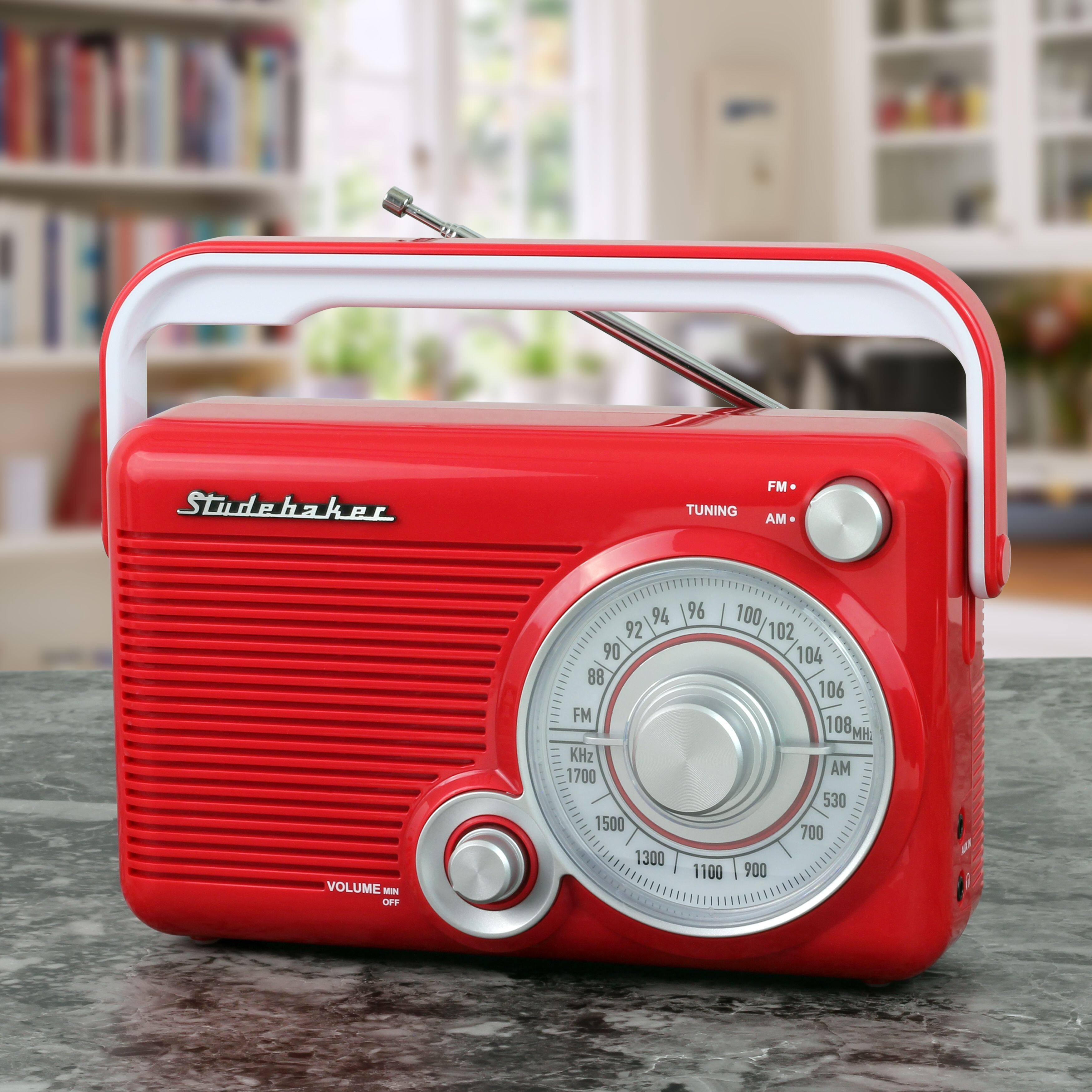 Studebaker TUNING FM AM  
VOLUME OFF  
FM: 94 92 90 88  
AM: 1700 1500 1300 96 100 102 104 106 108 MHz  
AM: 530 700 1100 900
