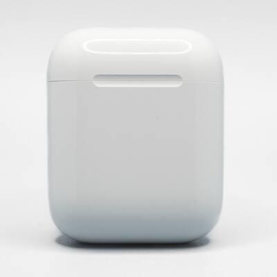 Apple Refurbished Excellent AirPods Replacement Charging Case Apple Refurbished Excellent AirPods Replacement Charging Case