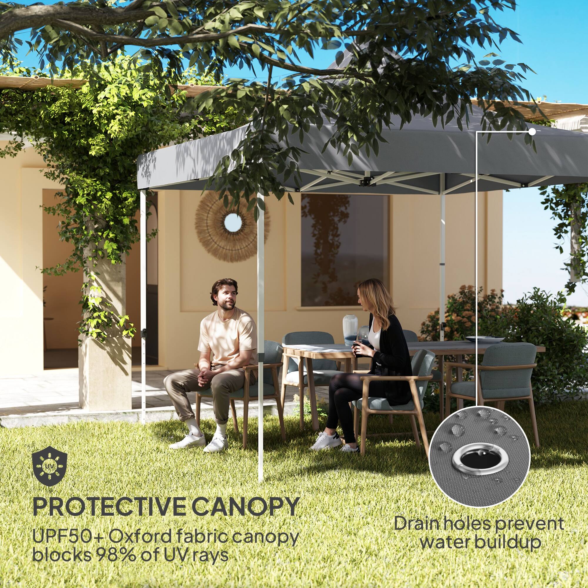 PROTECTIVE CANOPY
UPF50+ Oxford fabric canopy blocks 98% of UV rays
Drain holes prevent water buildup