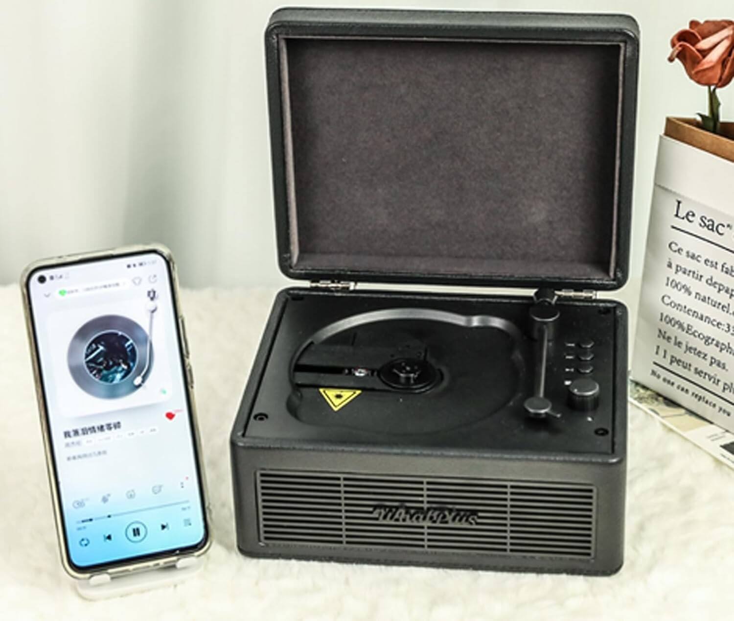 Le sac" Ce sac est fabriqué à partir de 100% de papier recyclé. Contenance: 3 litres. Ne le jetez pas. Il peut servir à d'autres usages.